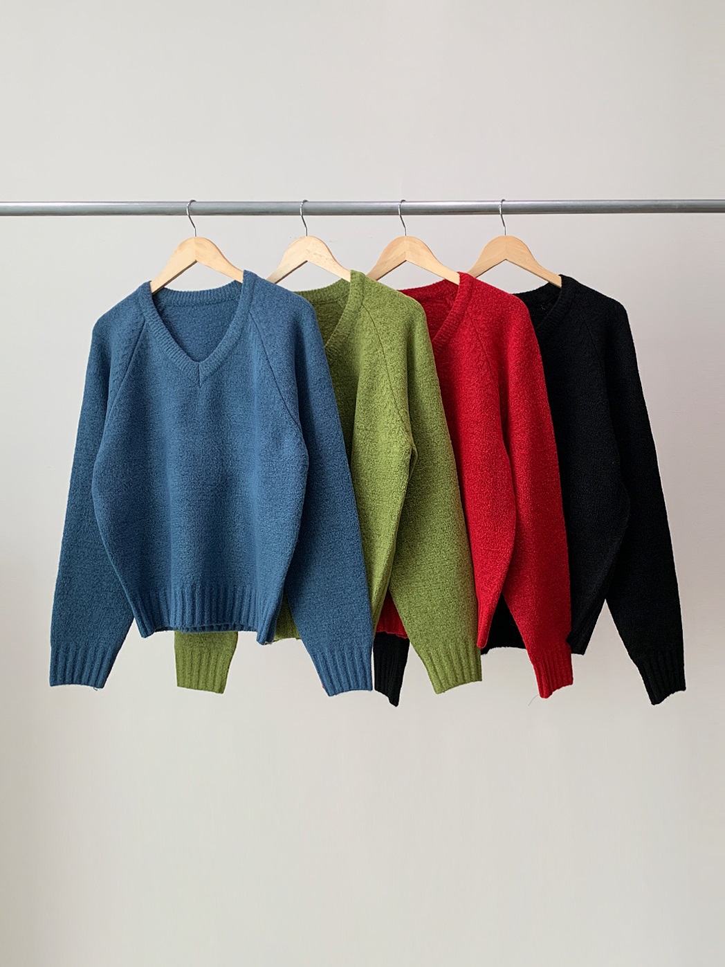 Vネックルーズ長袖ニット | 詳細画像8