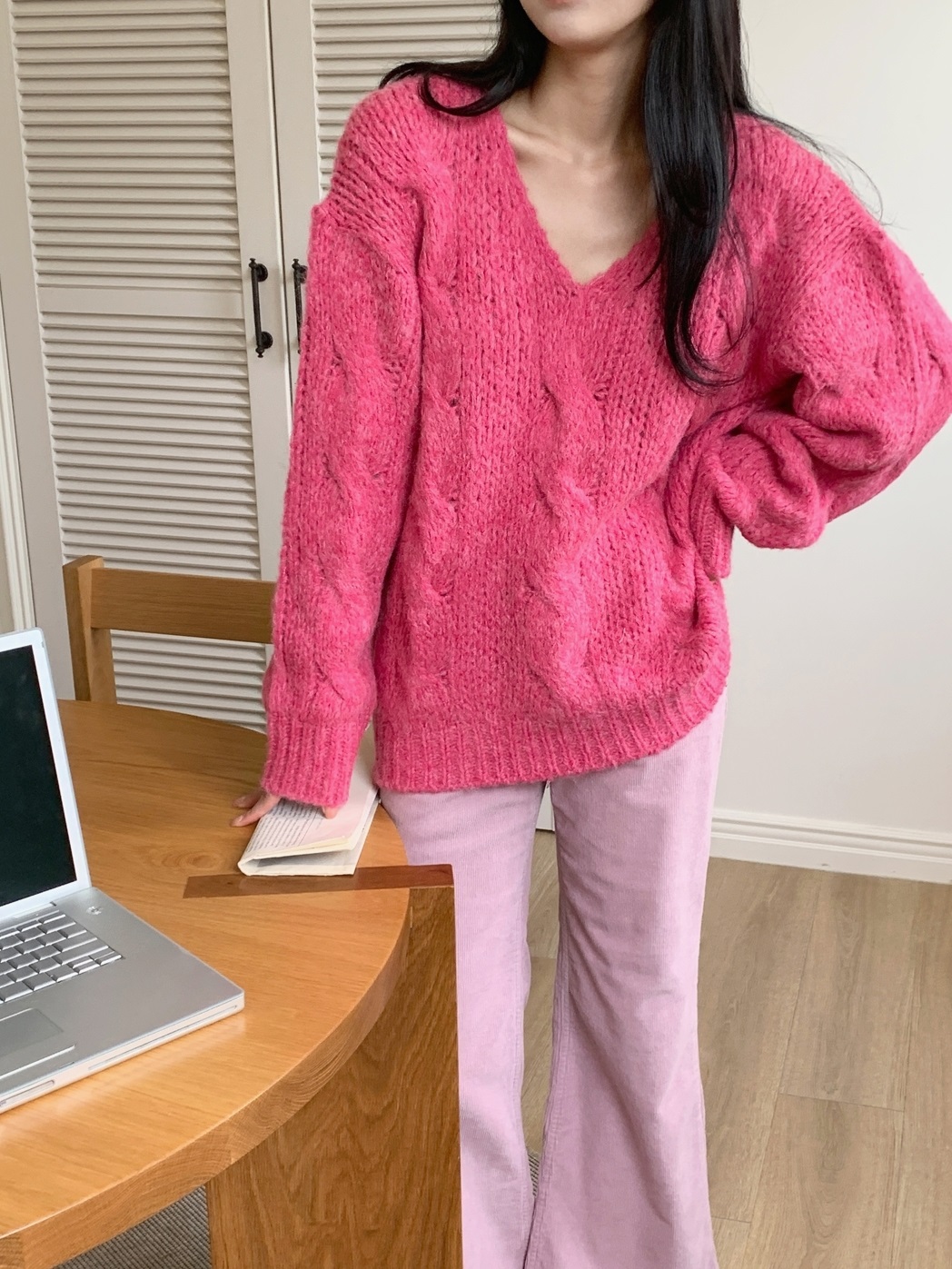 Vネックルーズ長袖ケーブルニット | 詳細画像6