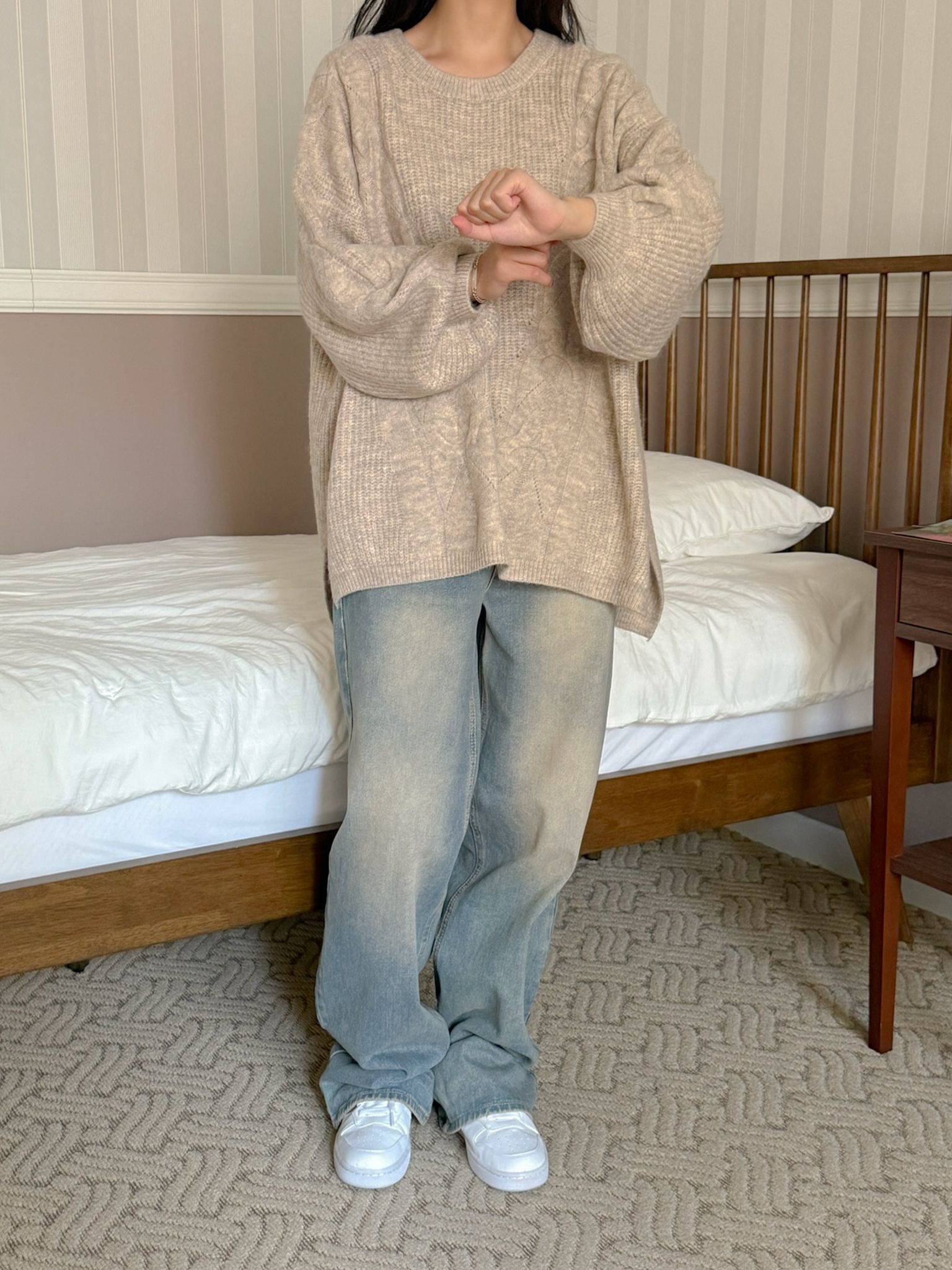 ラウンドネックルーズ長袖ニット | 詳細画像12