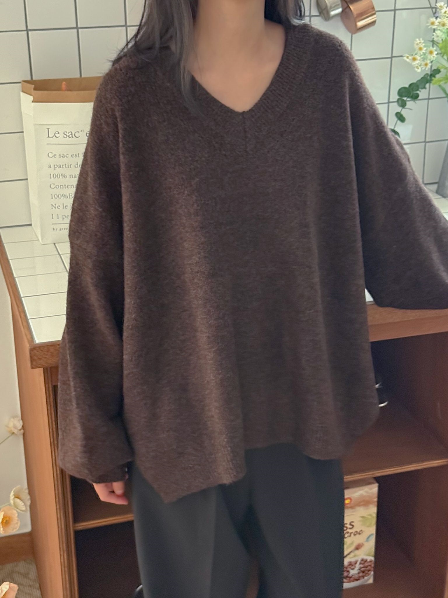Vネックルーズ長袖ニット | 詳細画像17