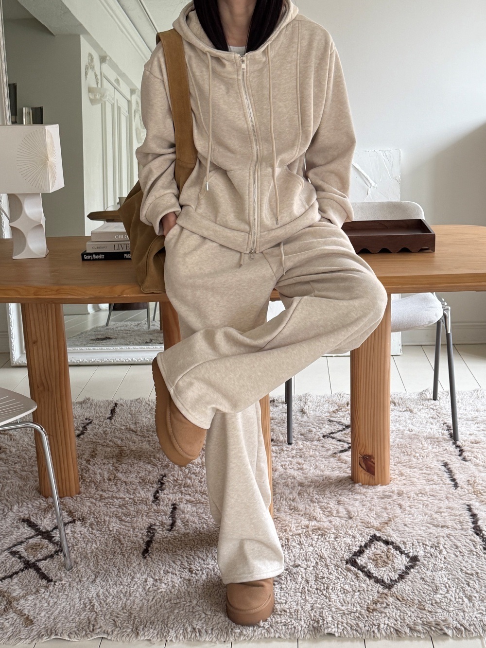 ファー裏地ハイネックフードウエストゴムワイドカンガルーポケットセットアップ | 詳細画像3