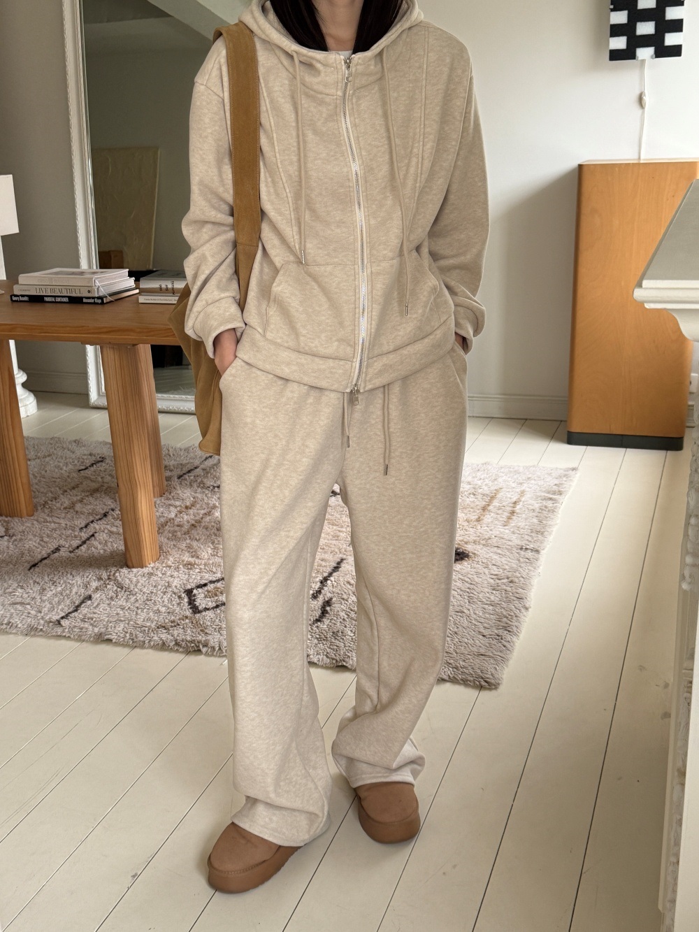 ファー裏地ハイネックフードウエストゴムワイドカンガルーポケットセットアップ | 詳細画像4