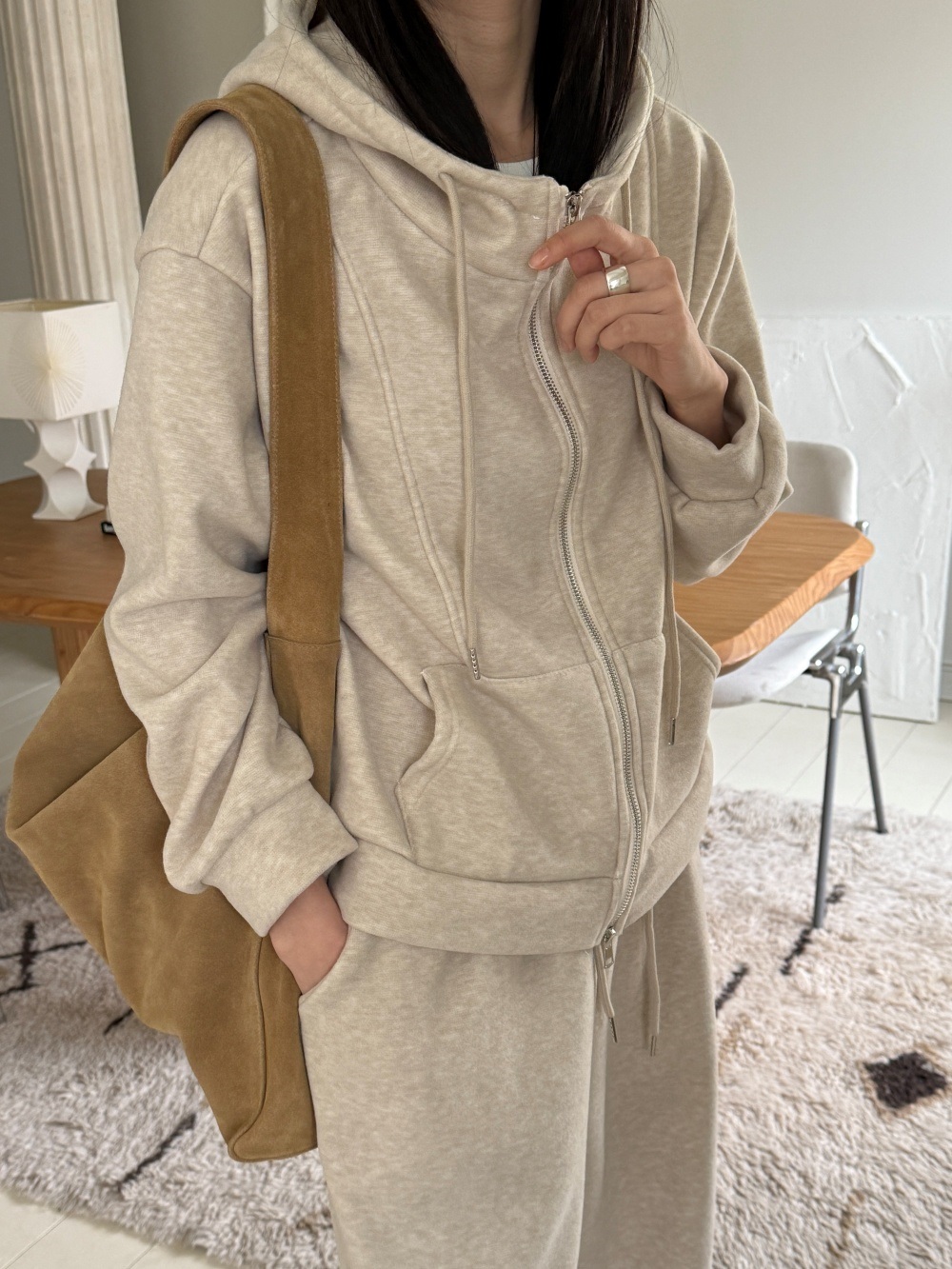 ファー裏地ハイネックフードウエストゴムワイドカンガルーポケットセットアップ | 詳細画像5