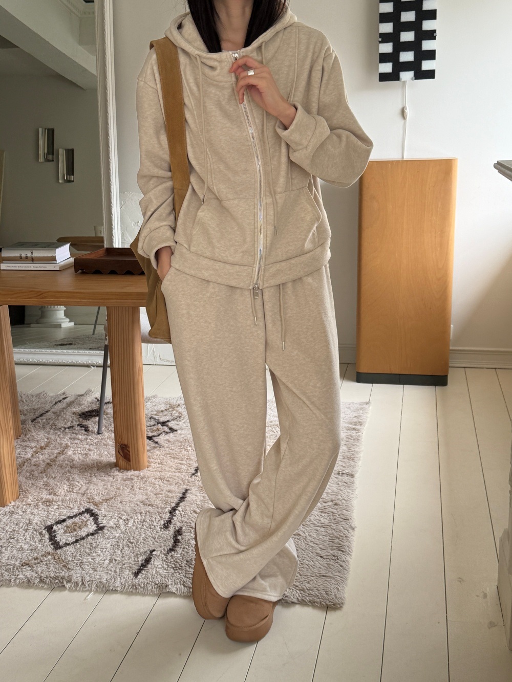 ファー裏地ハイネックフードウエストゴムワイドカンガルーポケットセットアップ | 詳細画像6