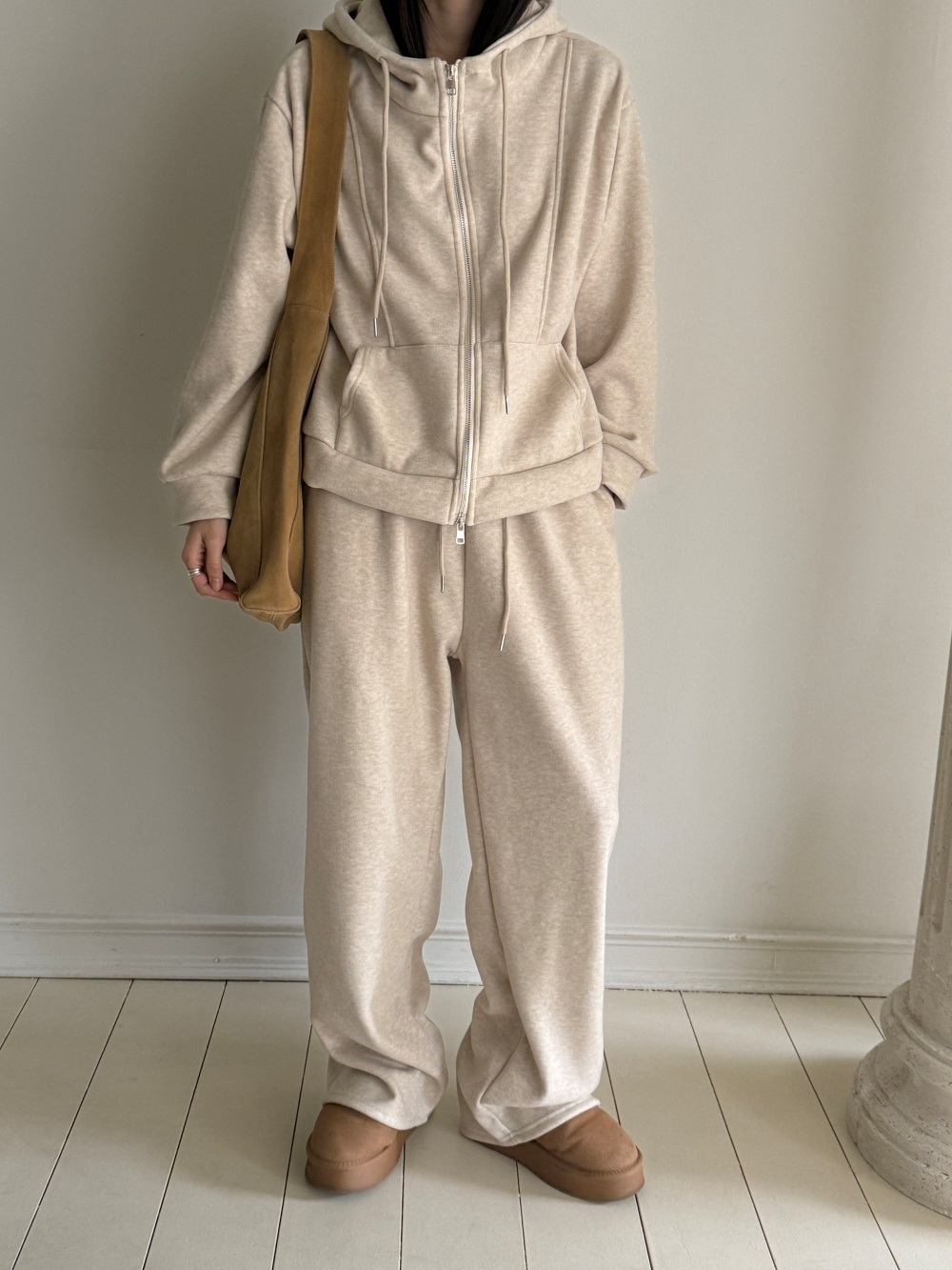 ファー裏地ハイネックフードウエストゴムワイドカンガルーポケットセットアップ | 詳細画像10