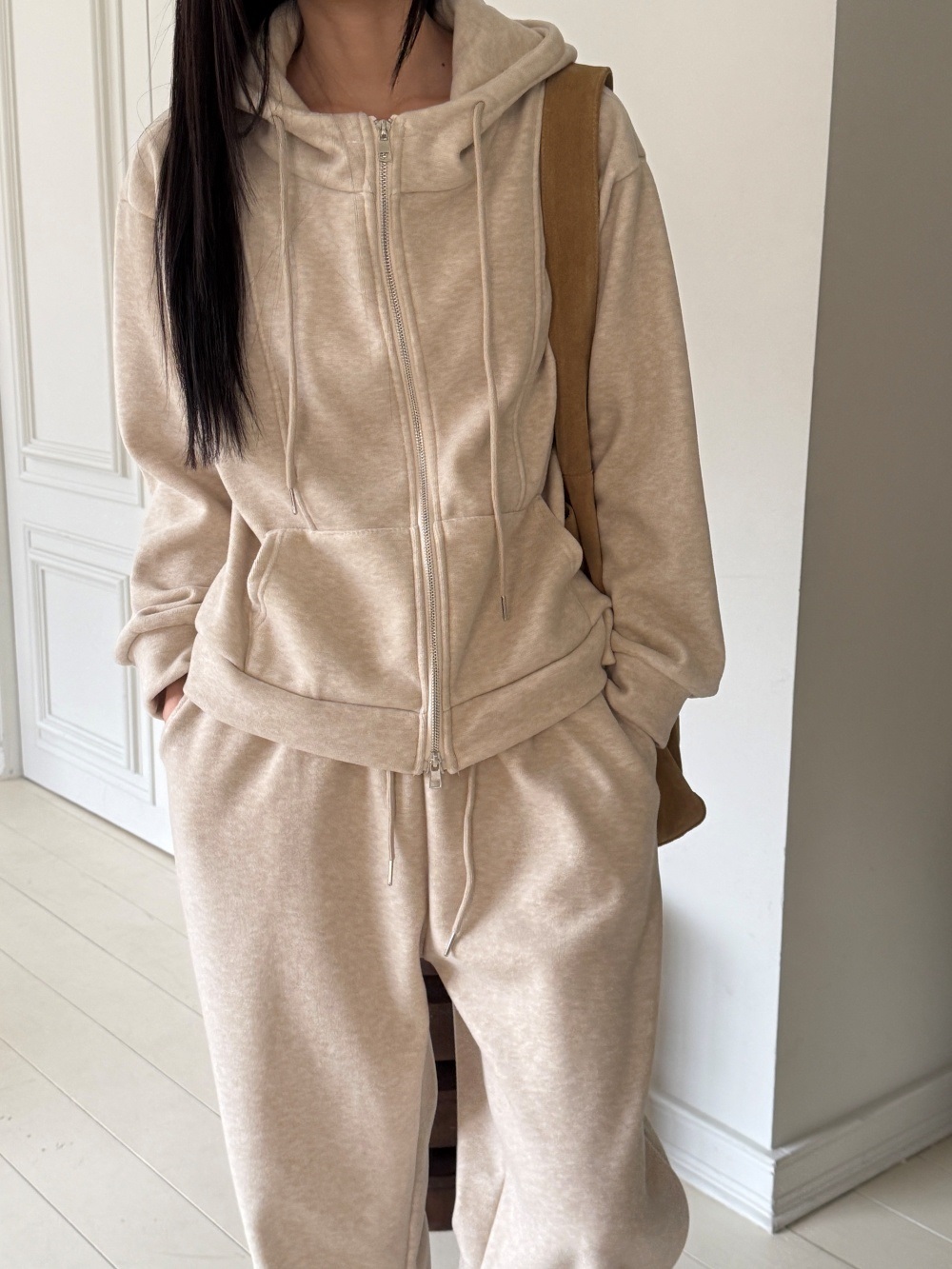 ファー裏地ハイネックフードウエストゴムワイドカンガルーポケットセットアップ | 詳細画像12