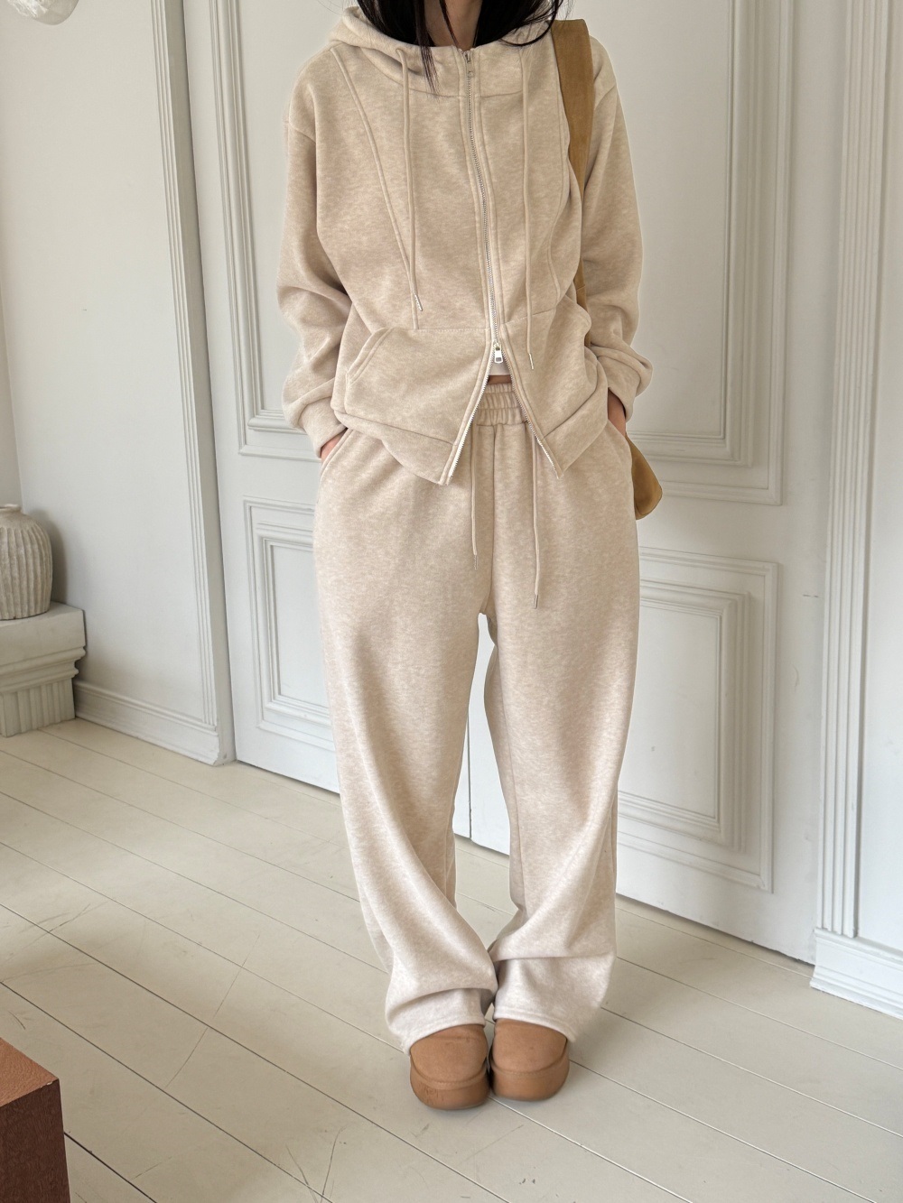 ファー裏地ハイネックフードウエストゴムワイドカンガルーポケットセットアップ | 詳細画像14