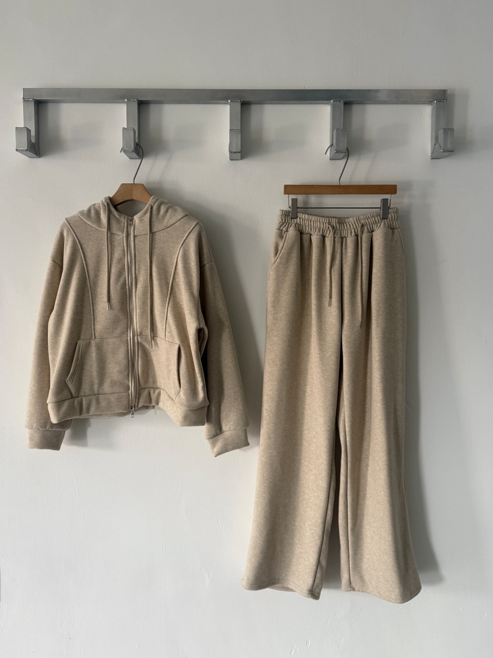 ファー裏地ハイネックフードウエストゴムワイドカンガルーポケットセットアップ | 詳細画像21