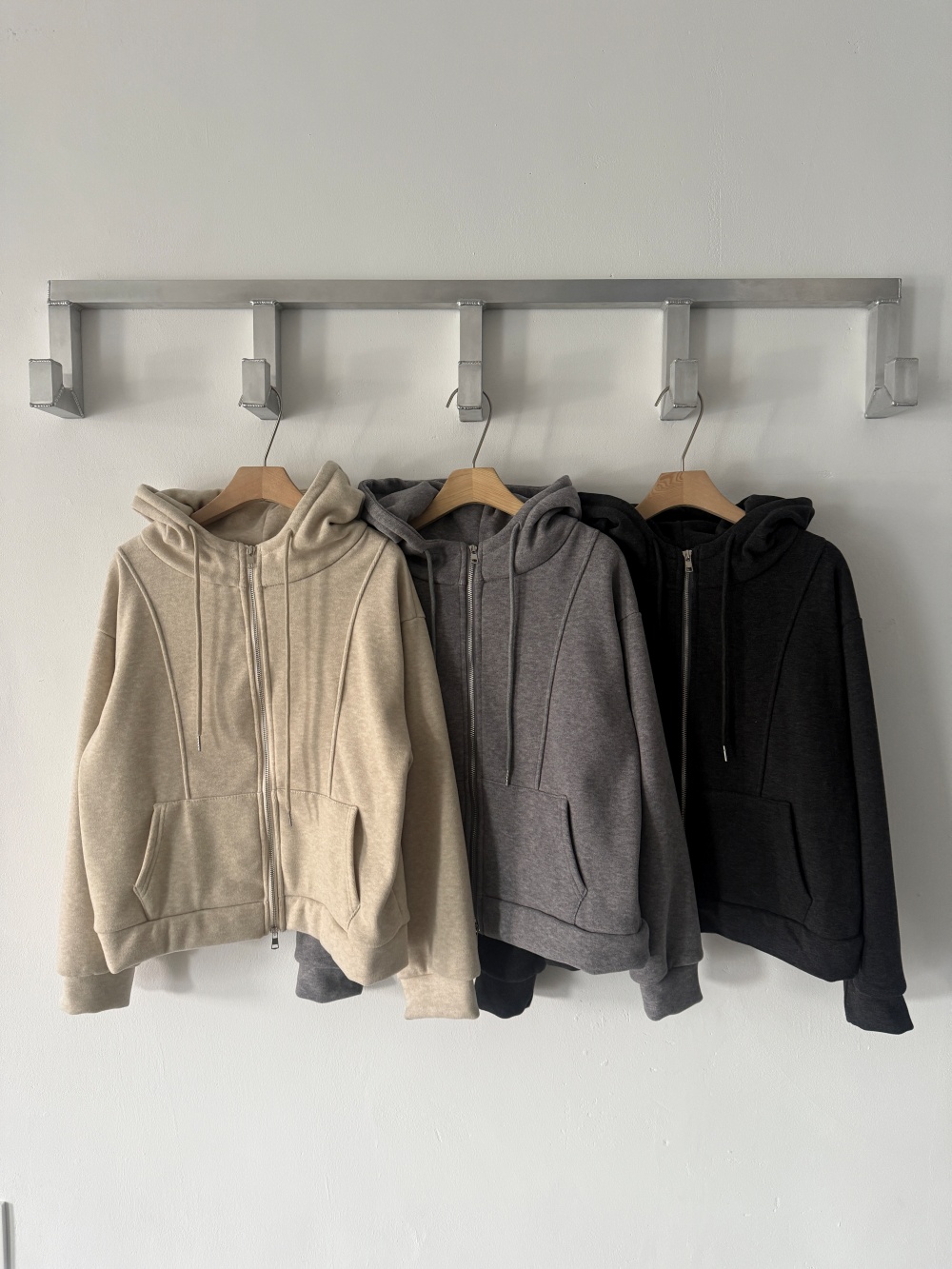 ファー裏地ハイネックフードウエストゴムワイドカンガルーポケットセットアップ | 詳細画像25