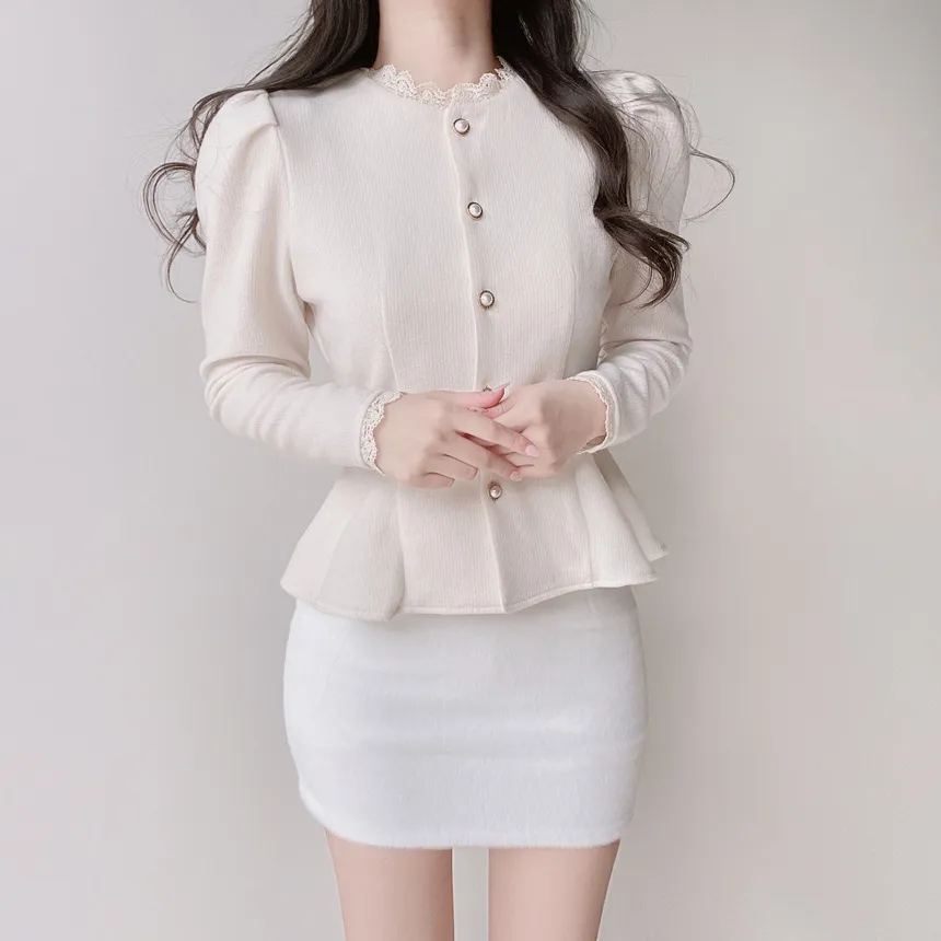 ニットレースアップパール調ボタンパフスリーブペプラムブラウス | mirangmirang | 詳細画像12