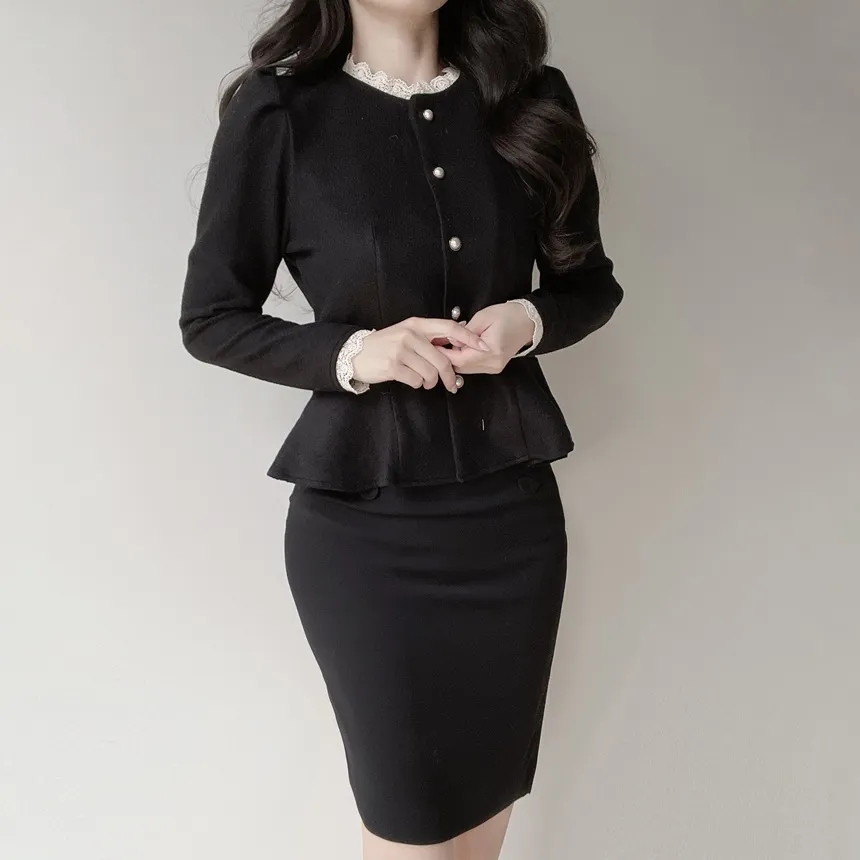 ニットレースアップパール調ボタンパフスリーブペプラムブラウス | mirangmirang | 詳細画像13