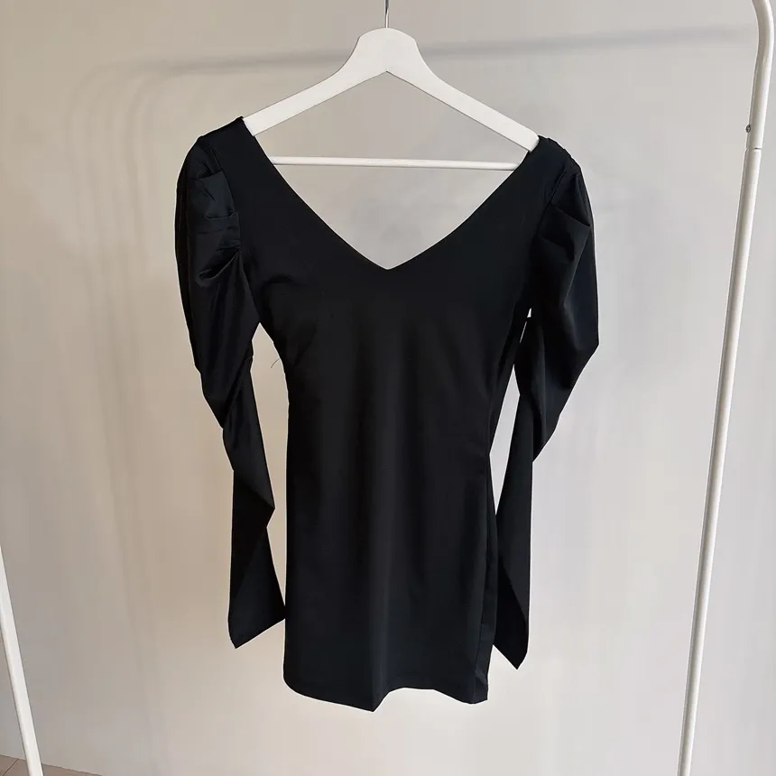 ストレッチシャーリングパフスリーブVネックミニワンピース | mirangmirang | 詳細画像14