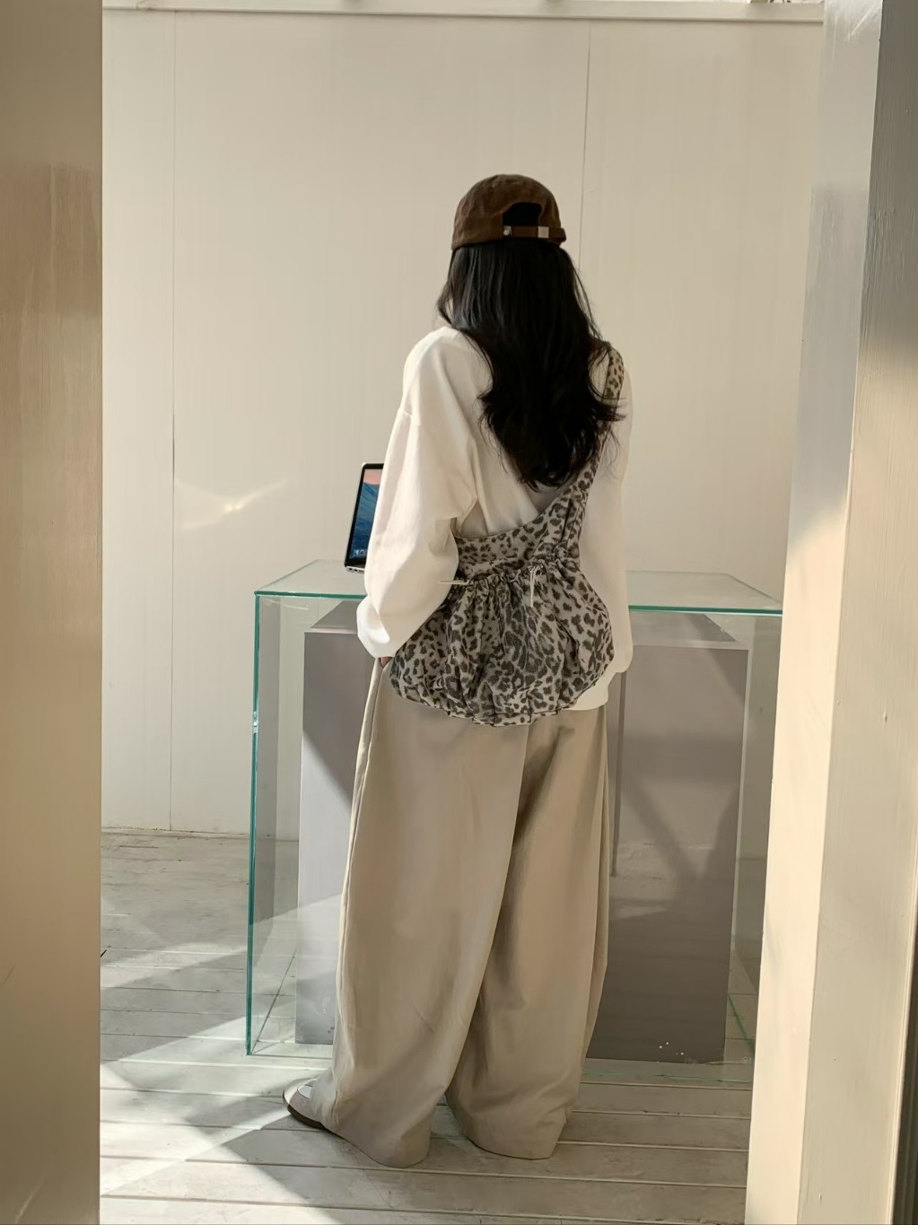 ドローコードレオパードカラーショルダーバッグ | 詳細画像4