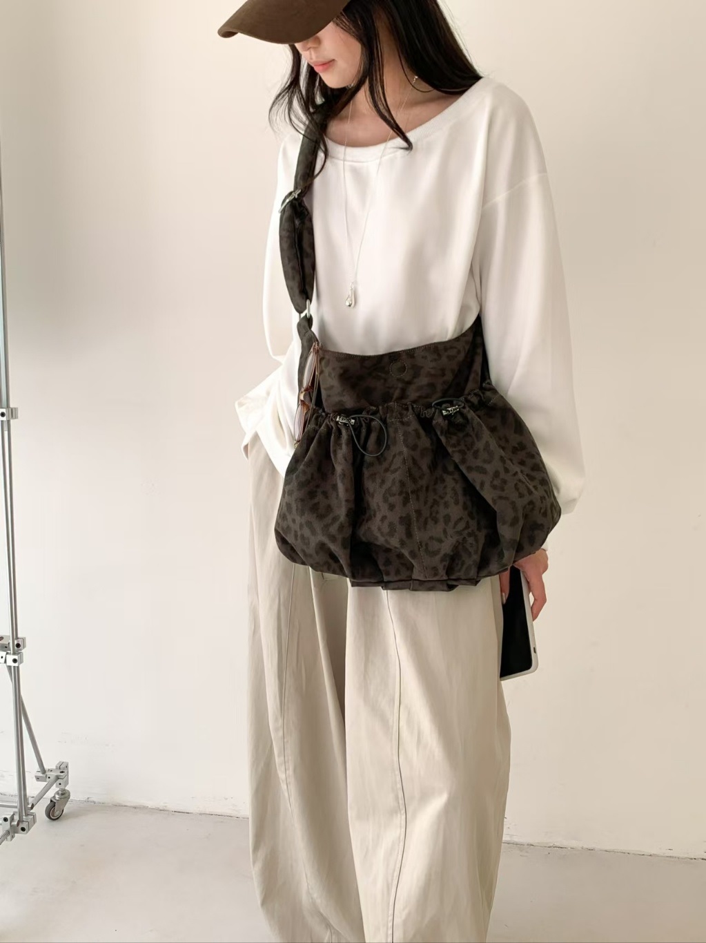 ドローコードレオパードカラーショルダーバッグ | 詳細画像15