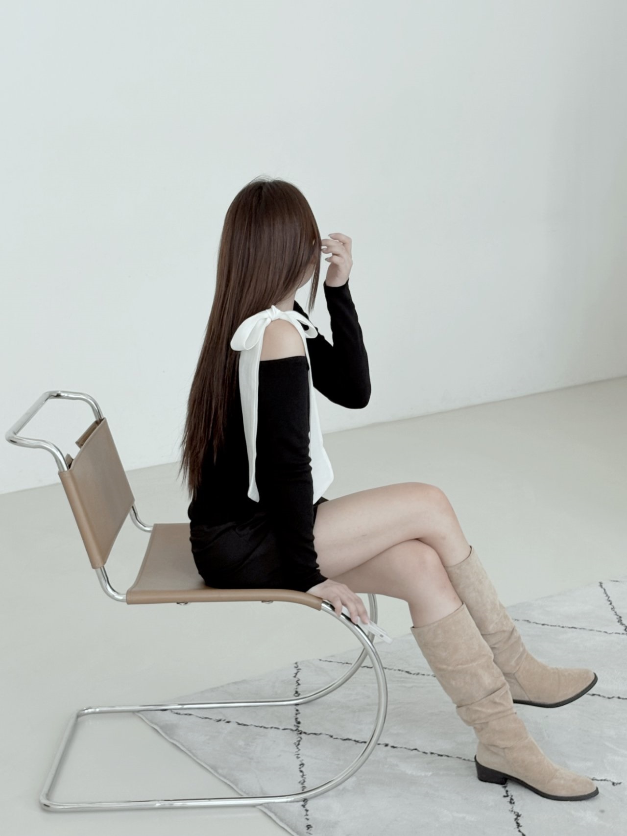 リボンオフショルダーシャーリングアンバランスニット | 詳細画像3