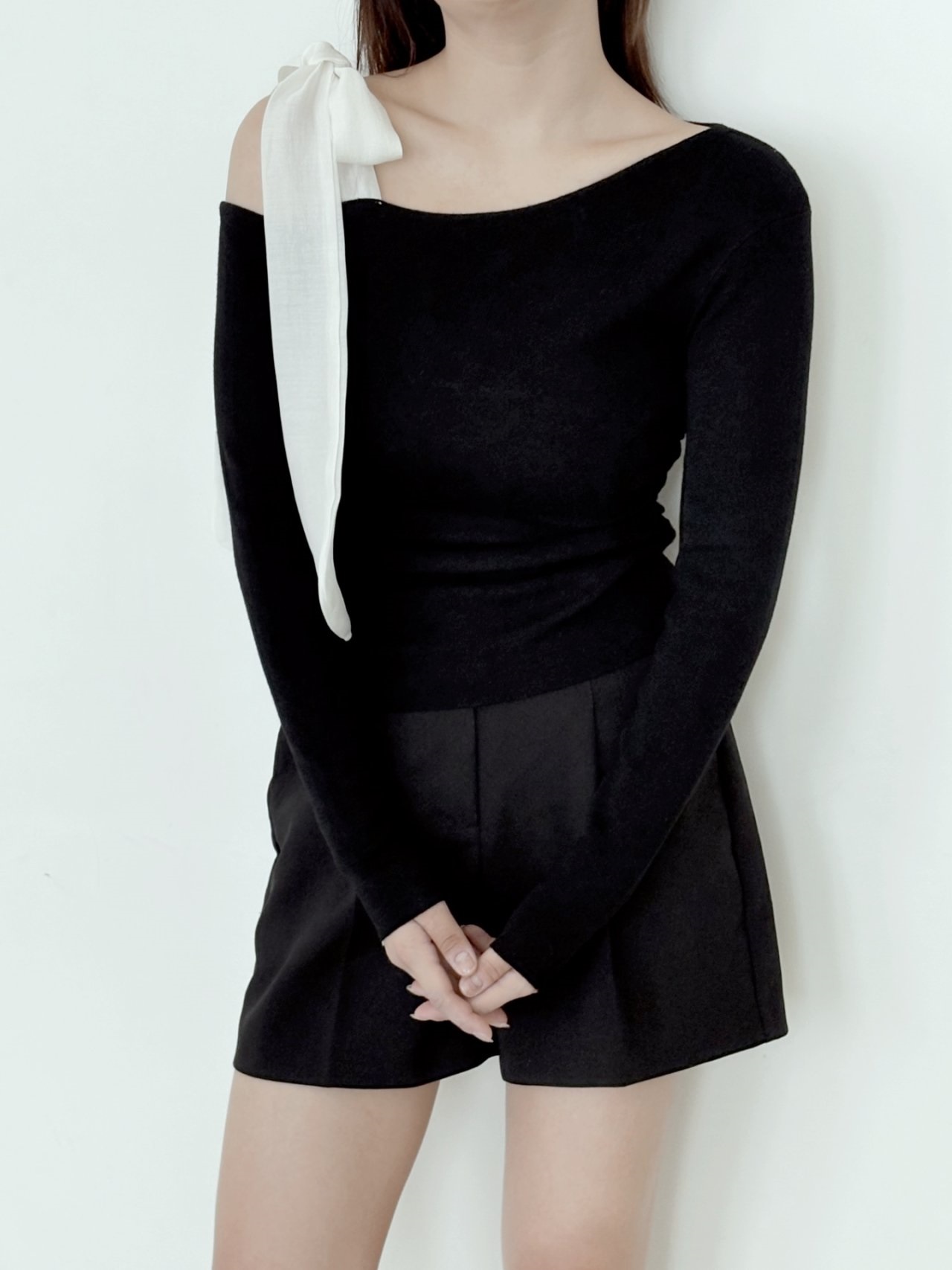 リボンオフショルダーシャーリングアンバランスニット | 詳細画像12