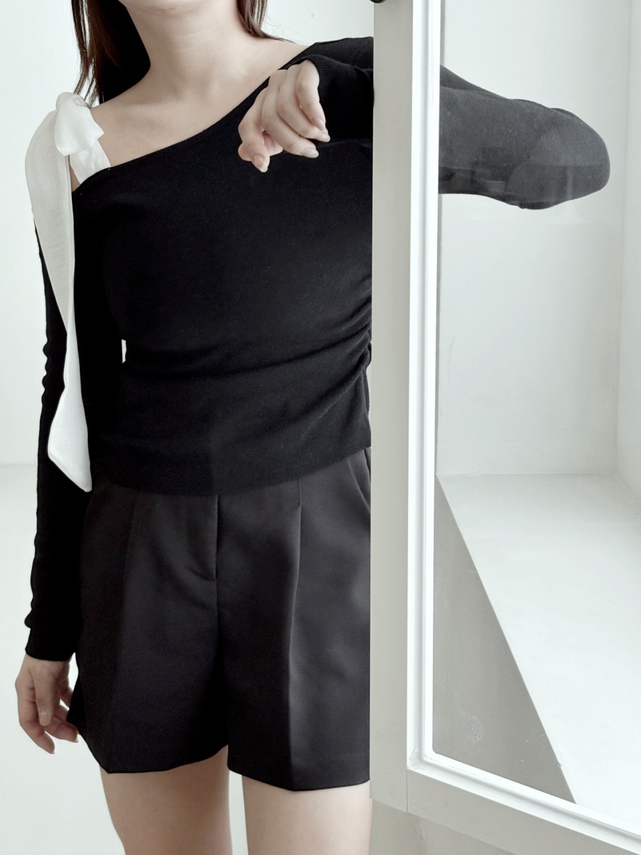 リボンオフショルダーシャーリングアンバランスニット | 詳細画像14