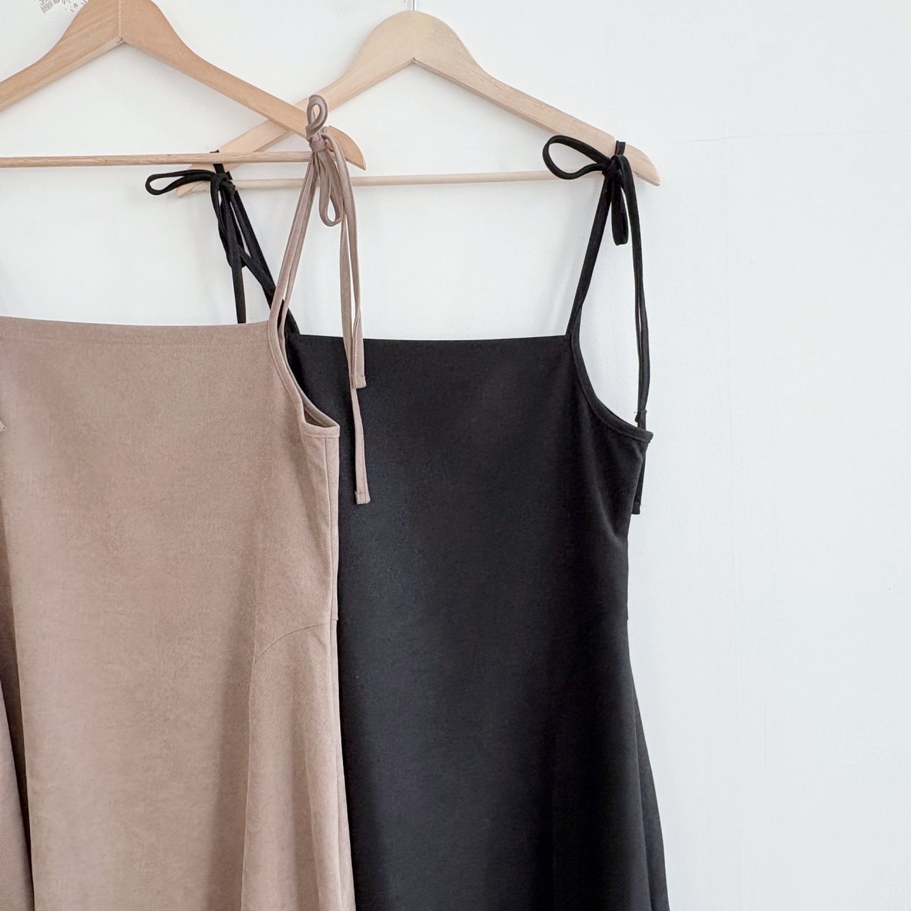 シャーリングアンバランスサイドジップキャミワンピース | 詳細画像18