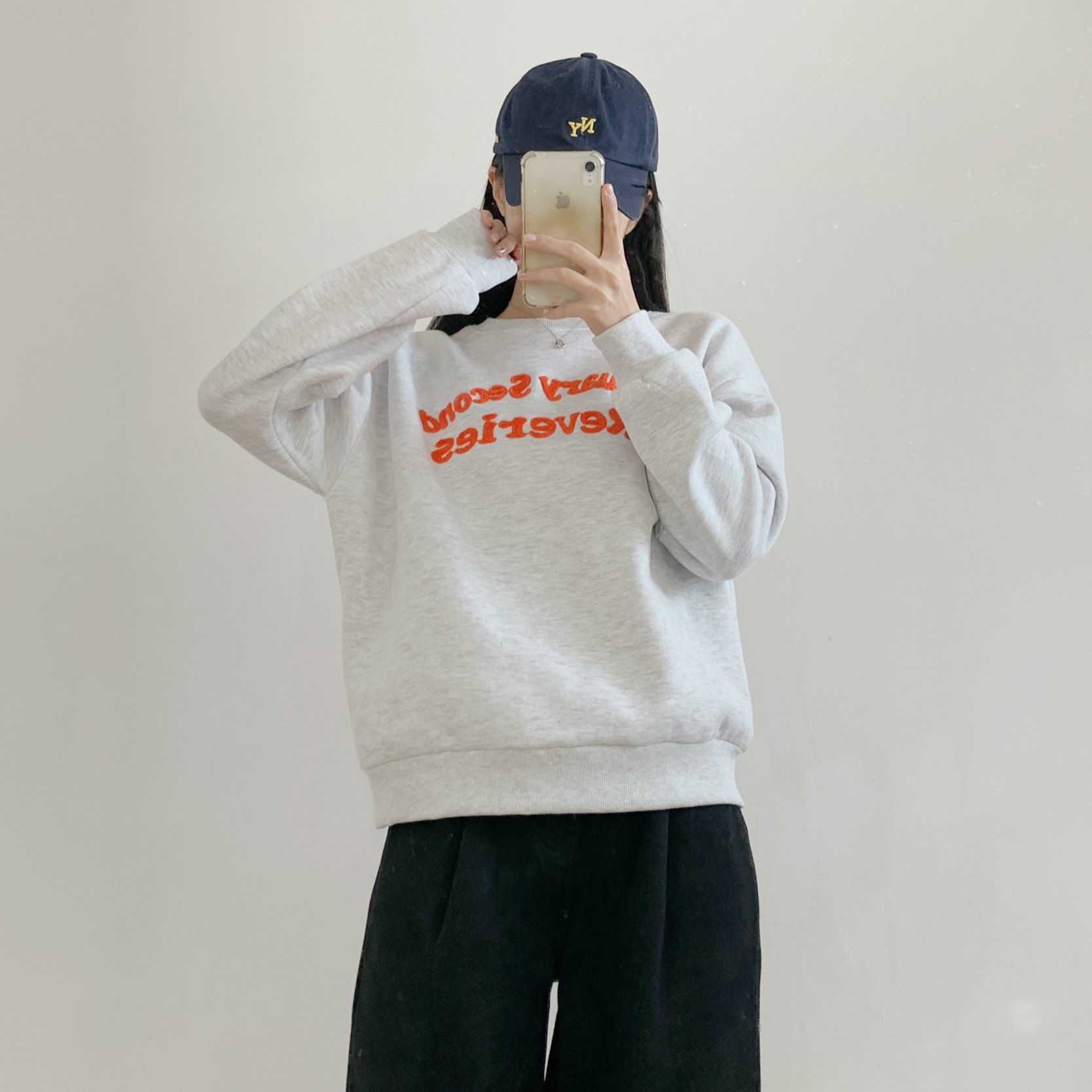 裏起毛ラウンドネックオーバーサイズレタリングスウェット | 詳細画像13