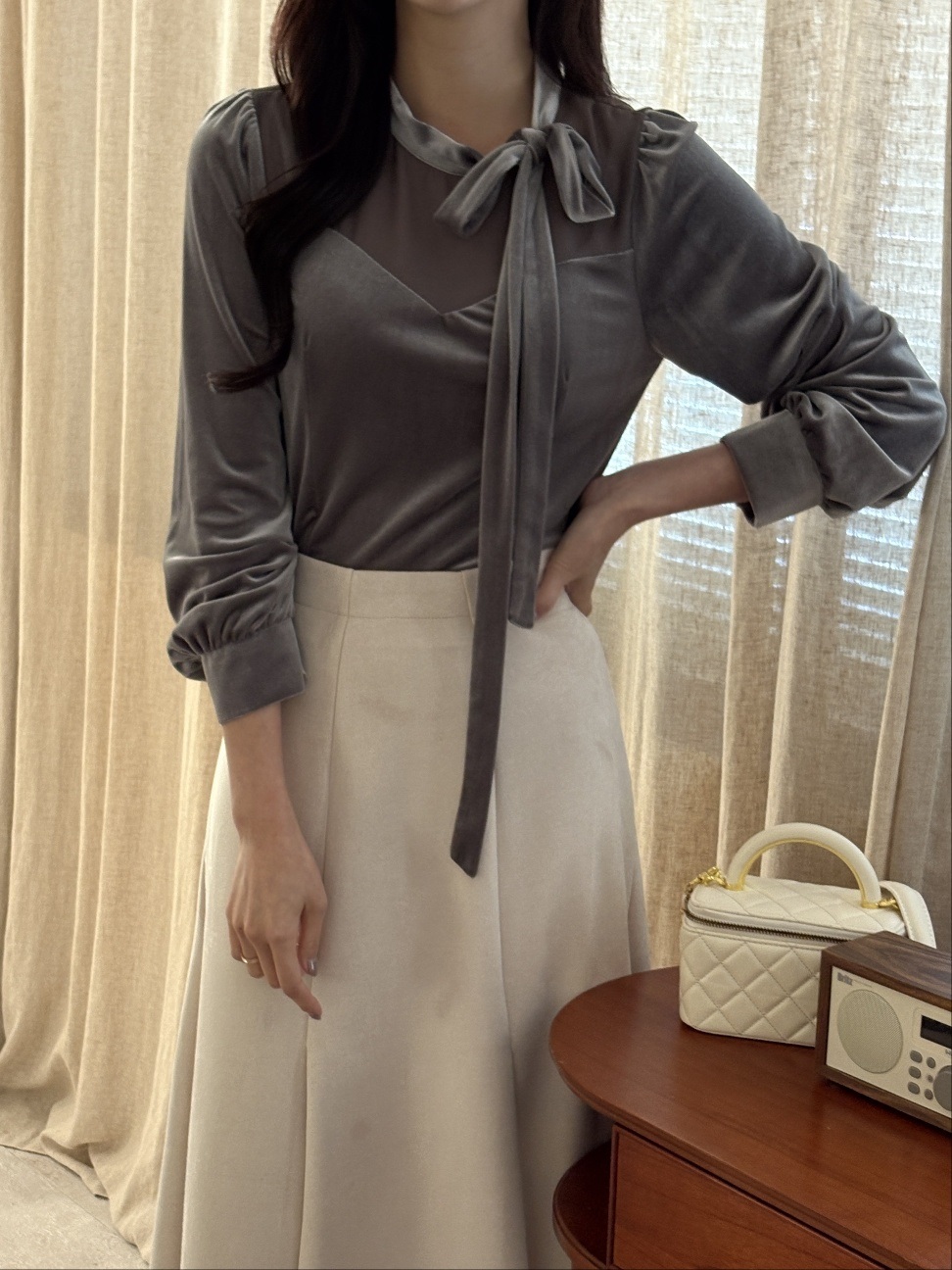 ベルベットシースルーコンビボウタイスリム長袖ギャザーブラウス | 詳細画像4