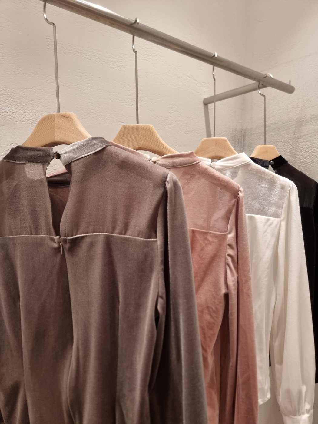 ベルベットシースルーコンビボウタイスリム長袖ギャザーブラウス | 詳細画像24