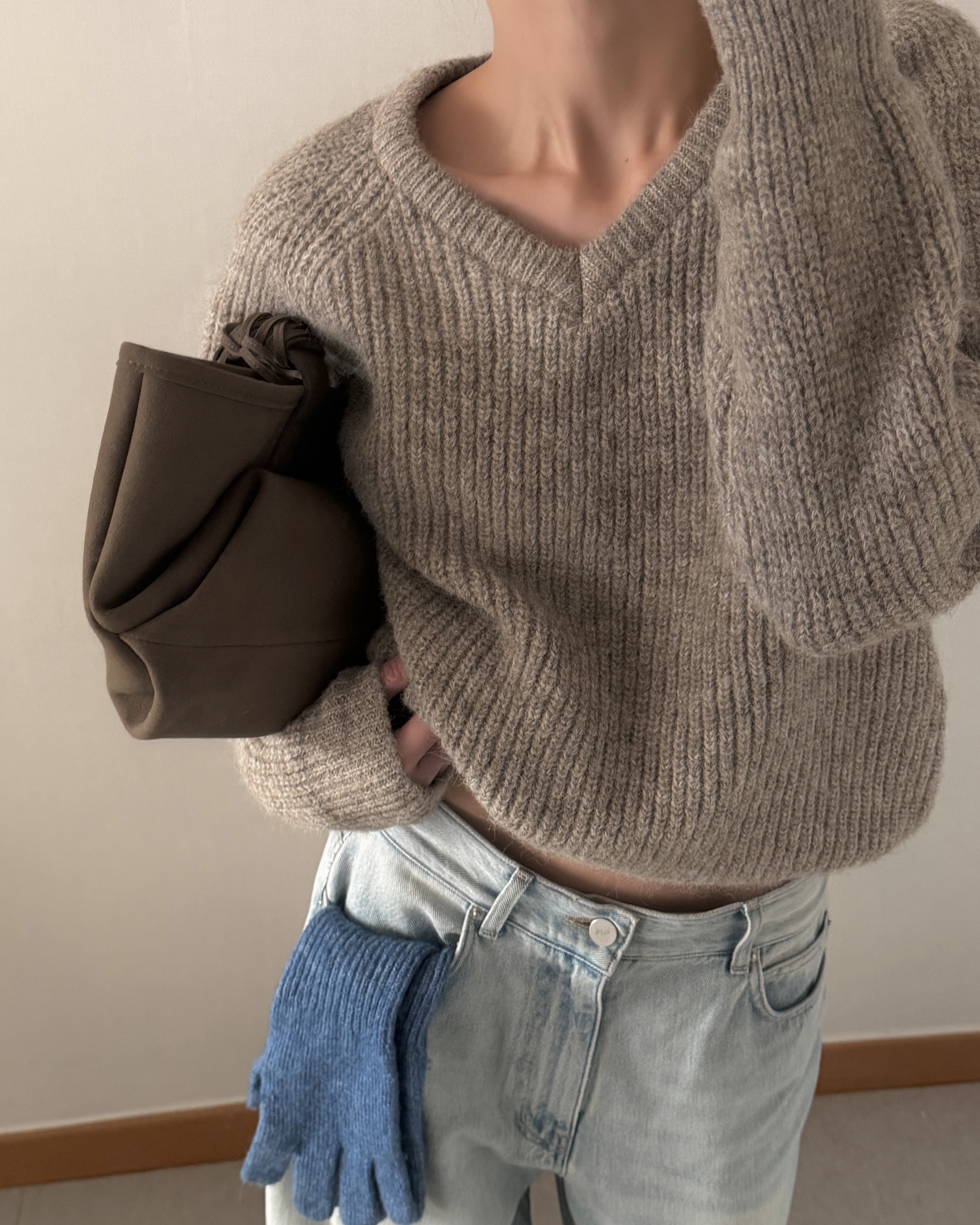 Vネックベーシック長袖ニット | 詳細画像2