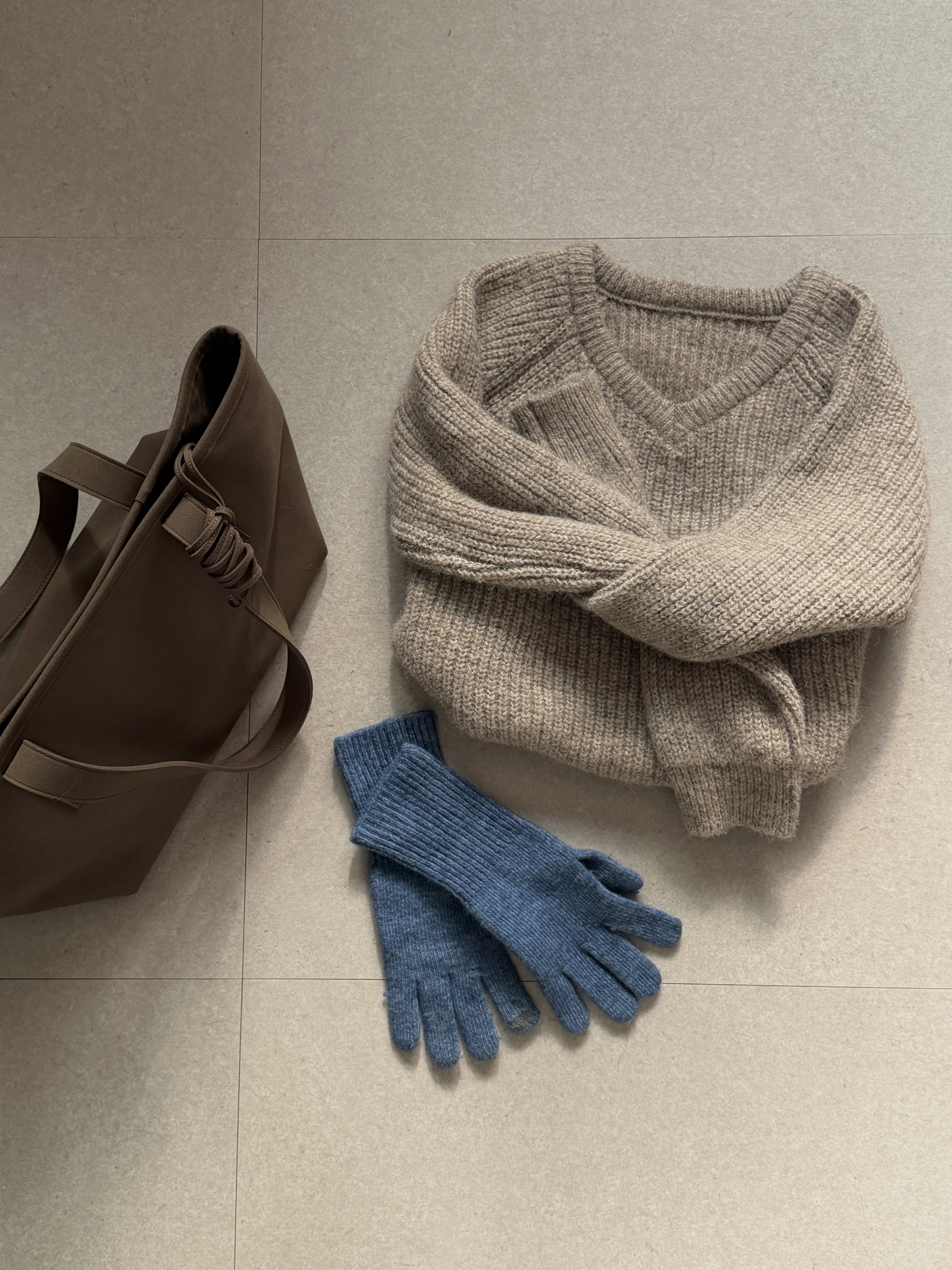 Vネックベーシック長袖ニット | 詳細画像12