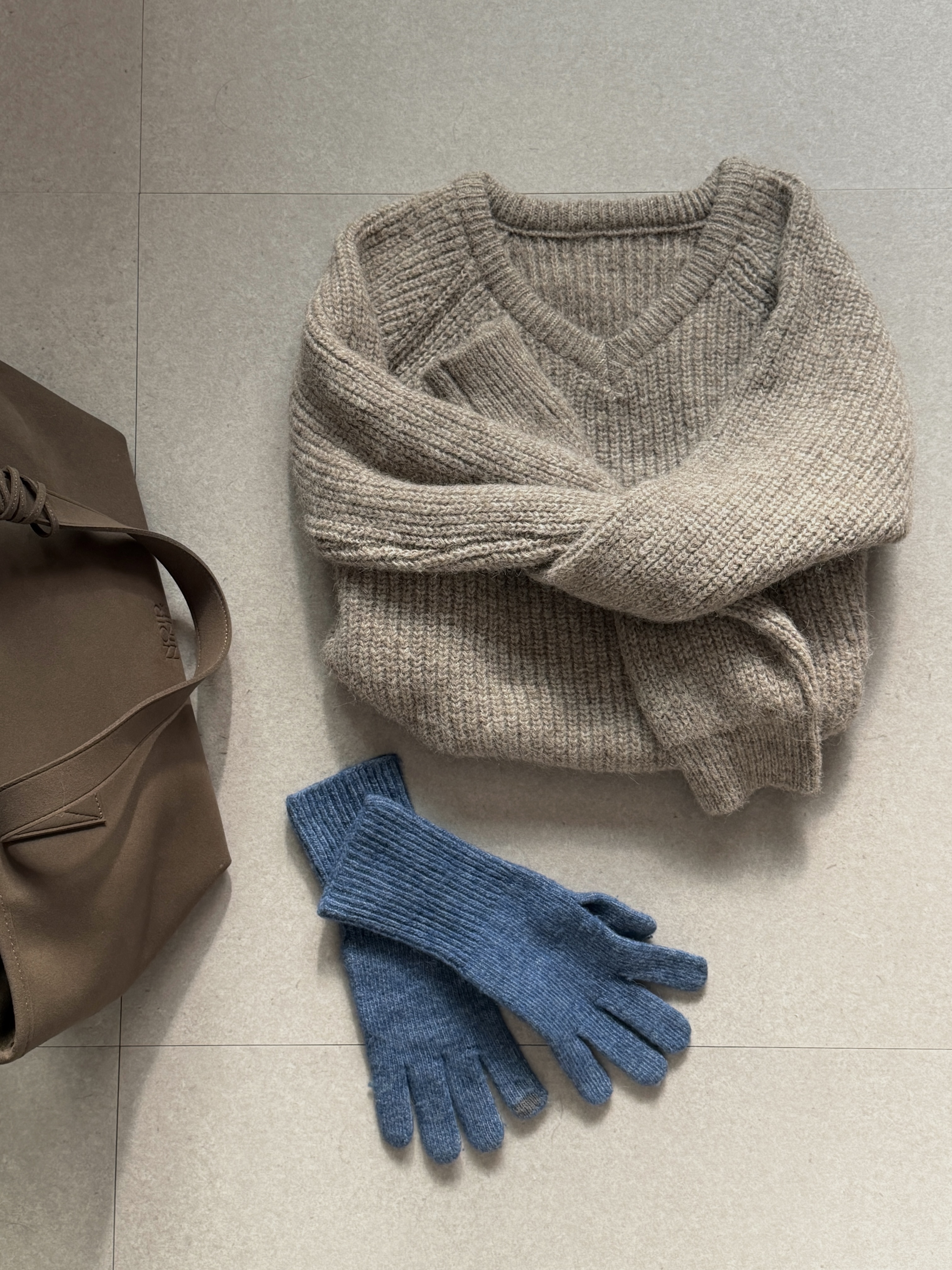 Vネックベーシック長袖ニット | 詳細画像11