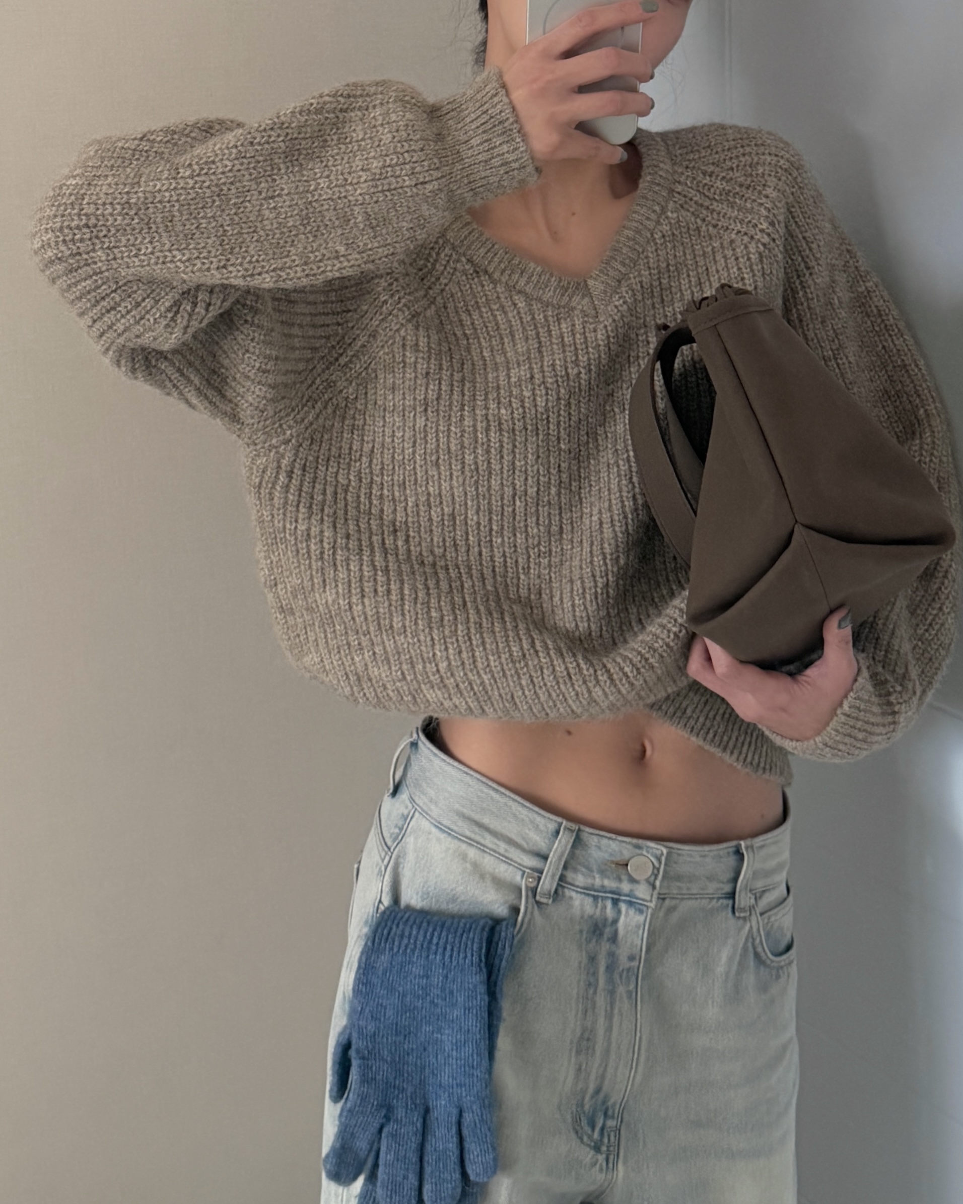 Vネックベーシック長袖ニット | 詳細画像3