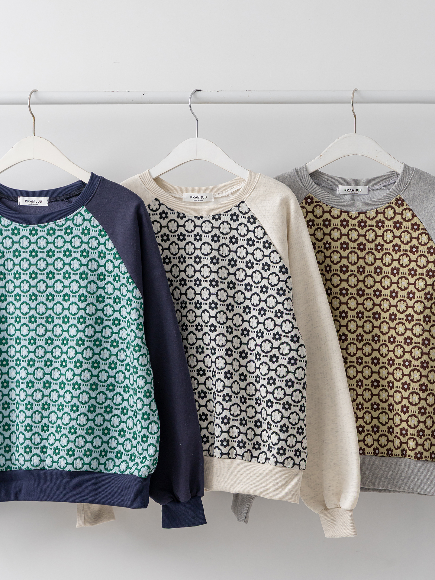 裏起毛ラウンドネック花柄カラースウェット | 詳細画像3