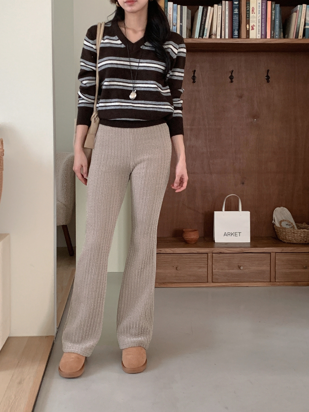 裏起毛ベロアウエストゴムブーツカットパンツ | 詳細画像15