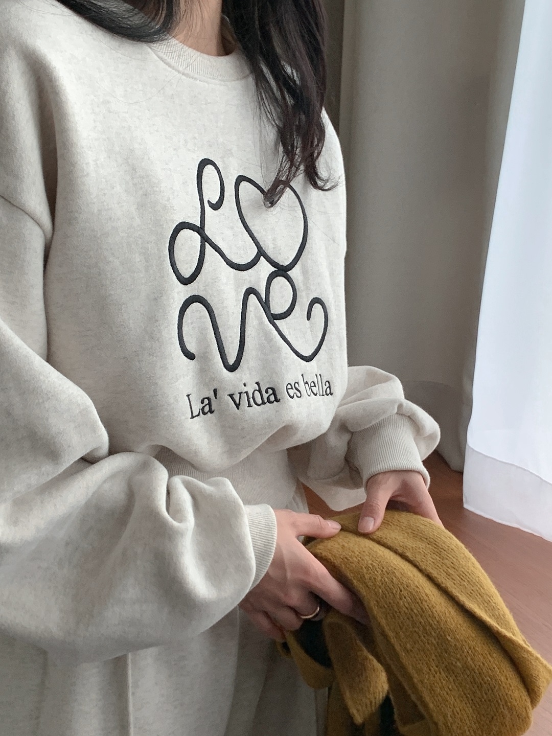 裏起毛ラウンドネックウエストゴムレタリング刺繍セットアップ | 詳細画像2