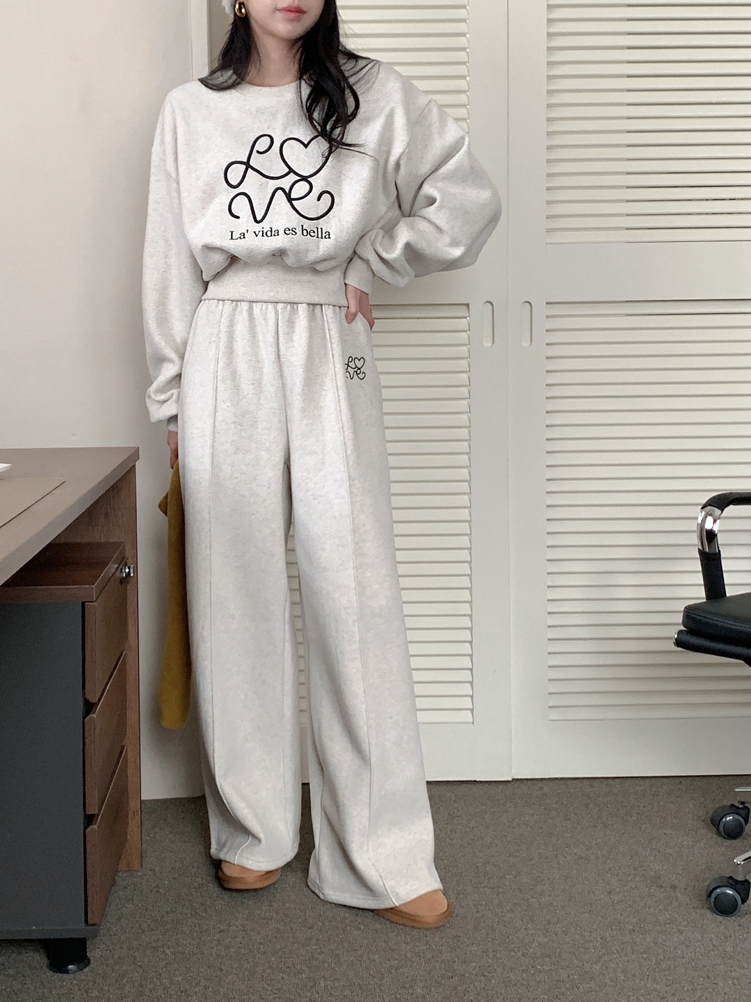 裏起毛ラウンドネックウエストゴムレタリング刺繍セットアップ | 詳細画像10