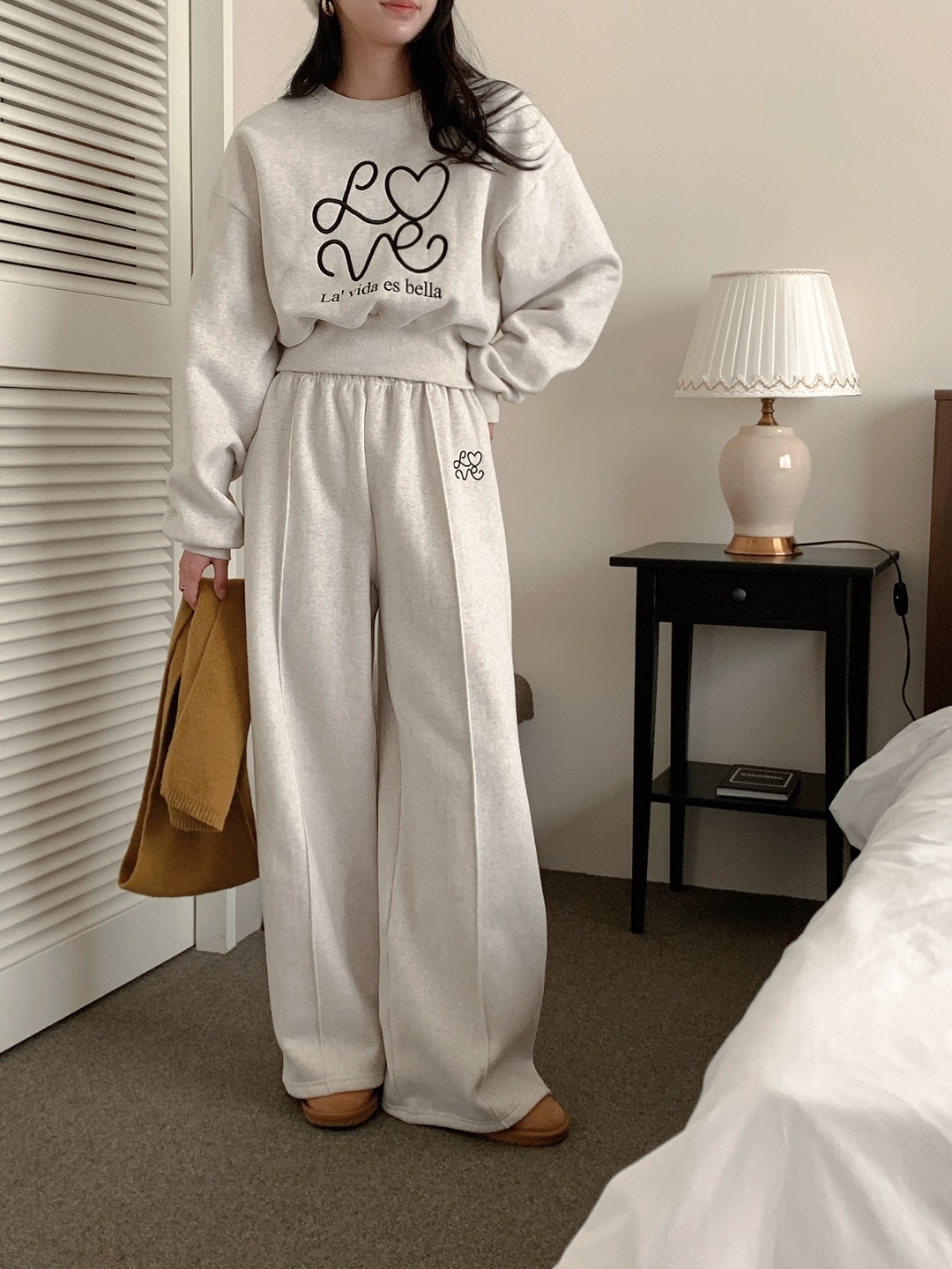 裏起毛ラウンドネックウエストゴムレタリング刺繍セットアップ | 詳細画像14