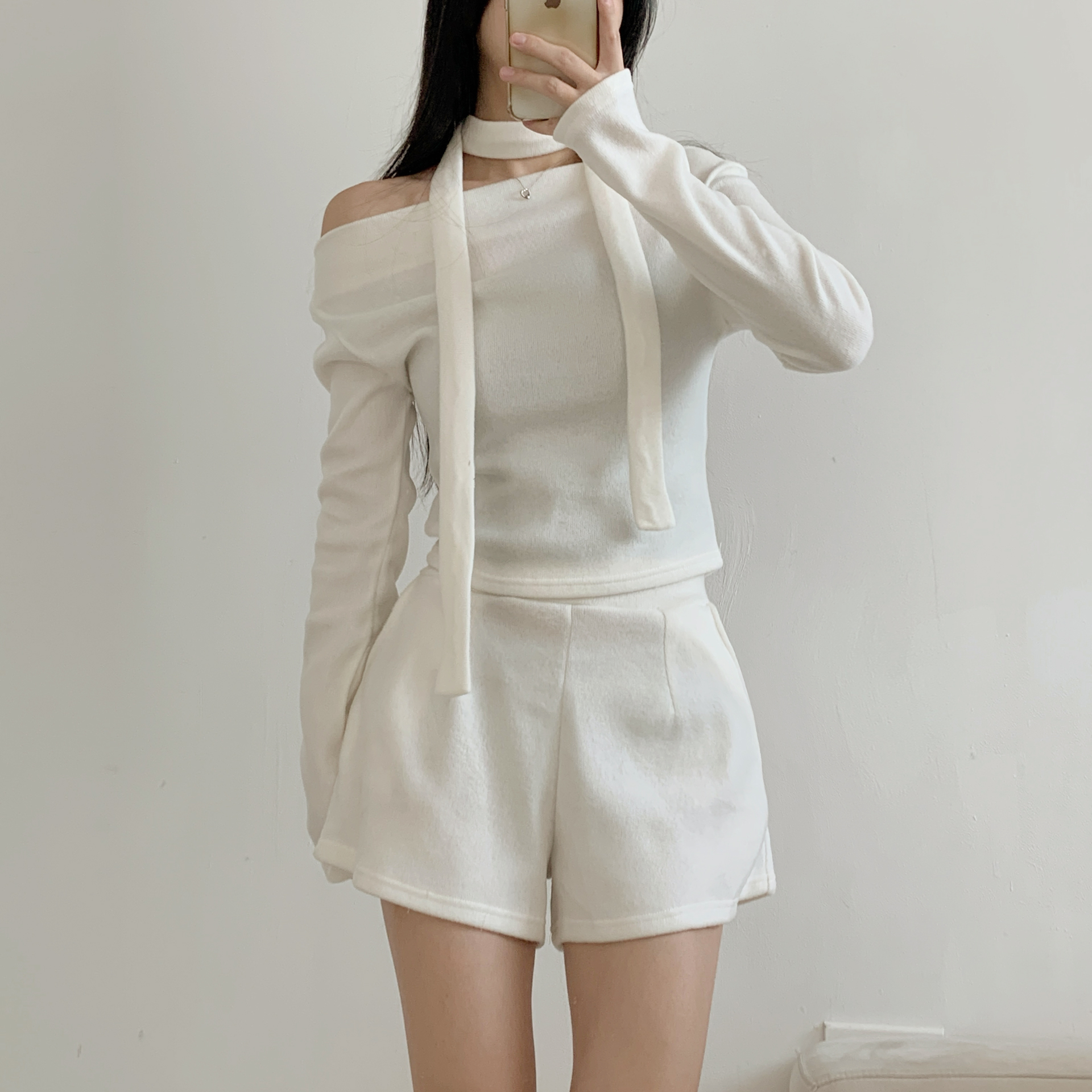 裏起毛ストレッチラウンドネックスリム長袖Tシャツストラップ付 | 詳細画像6