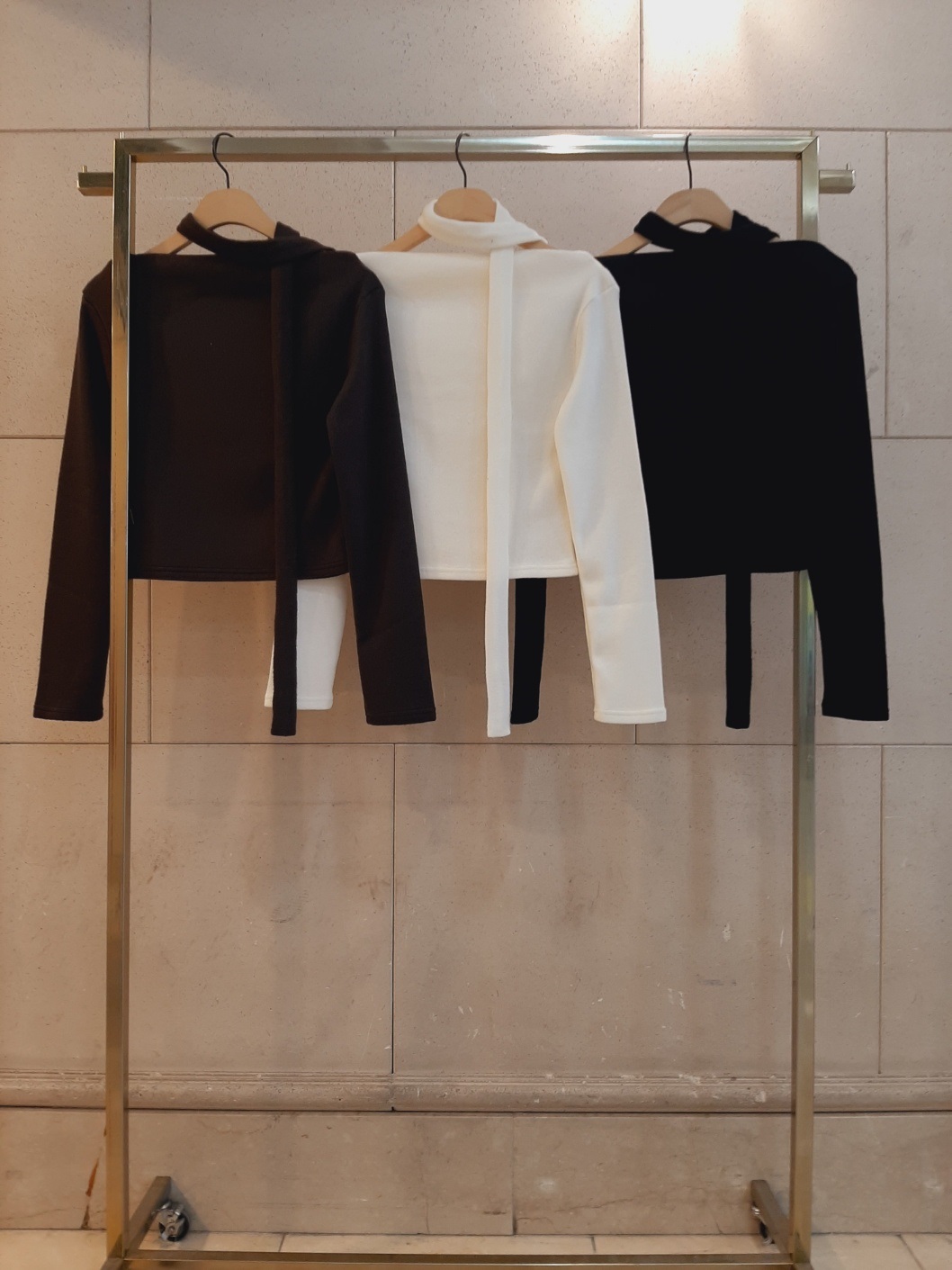 裏起毛ストレッチラウンドネックスリム長袖Tシャツストラップ付 | 詳細画像12