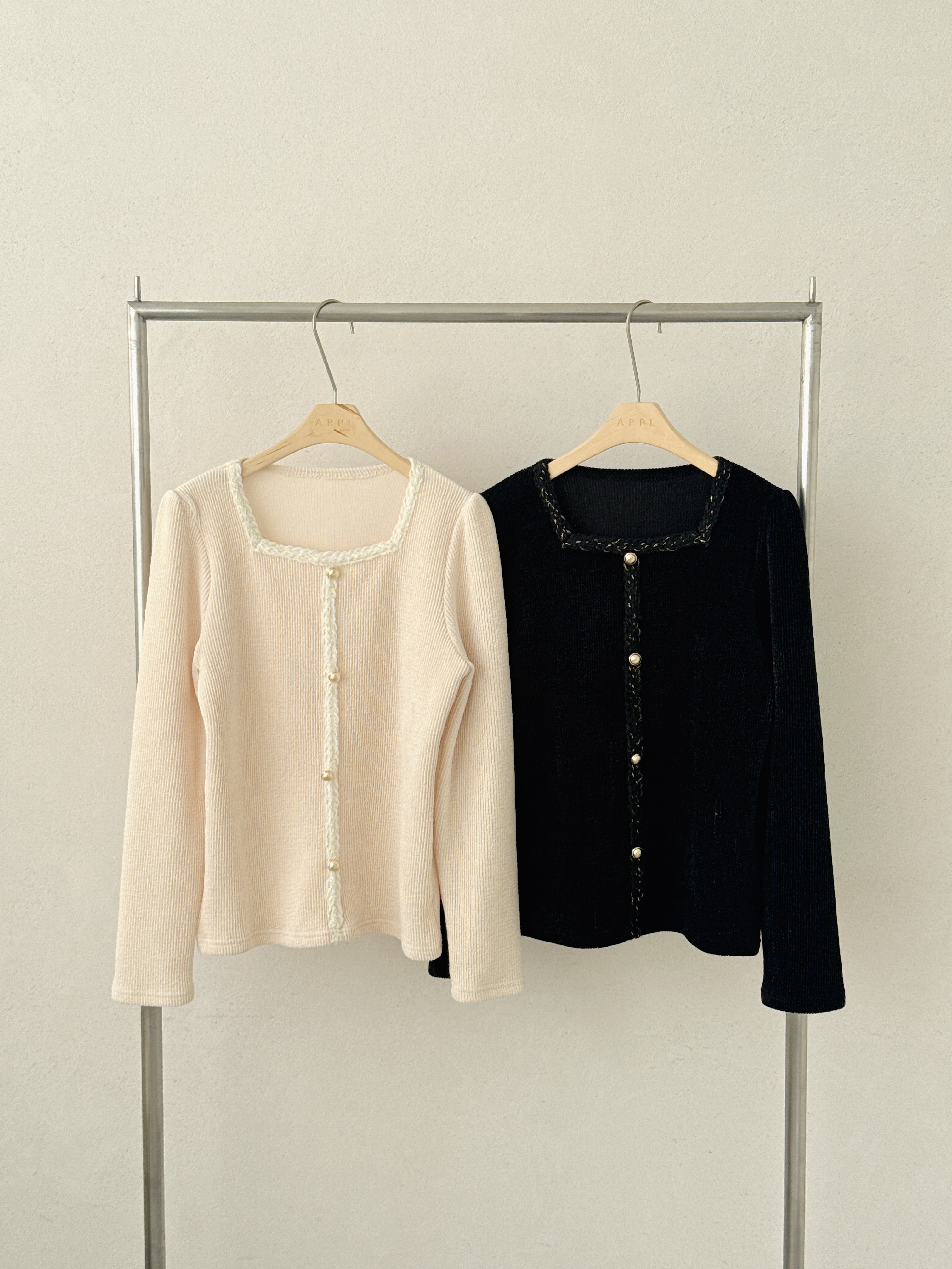 コンビスクエアネックスリム長袖フェイクボタンニット | 詳細画像17