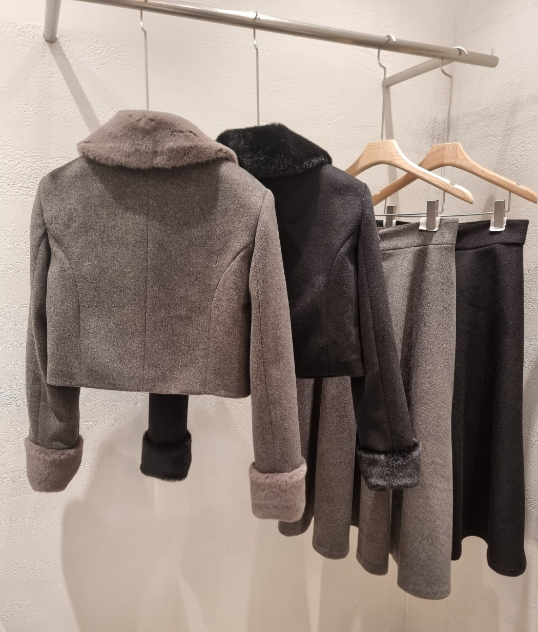 エコファーカラー肩パッドロングフレアセットアップ | 詳細画像23