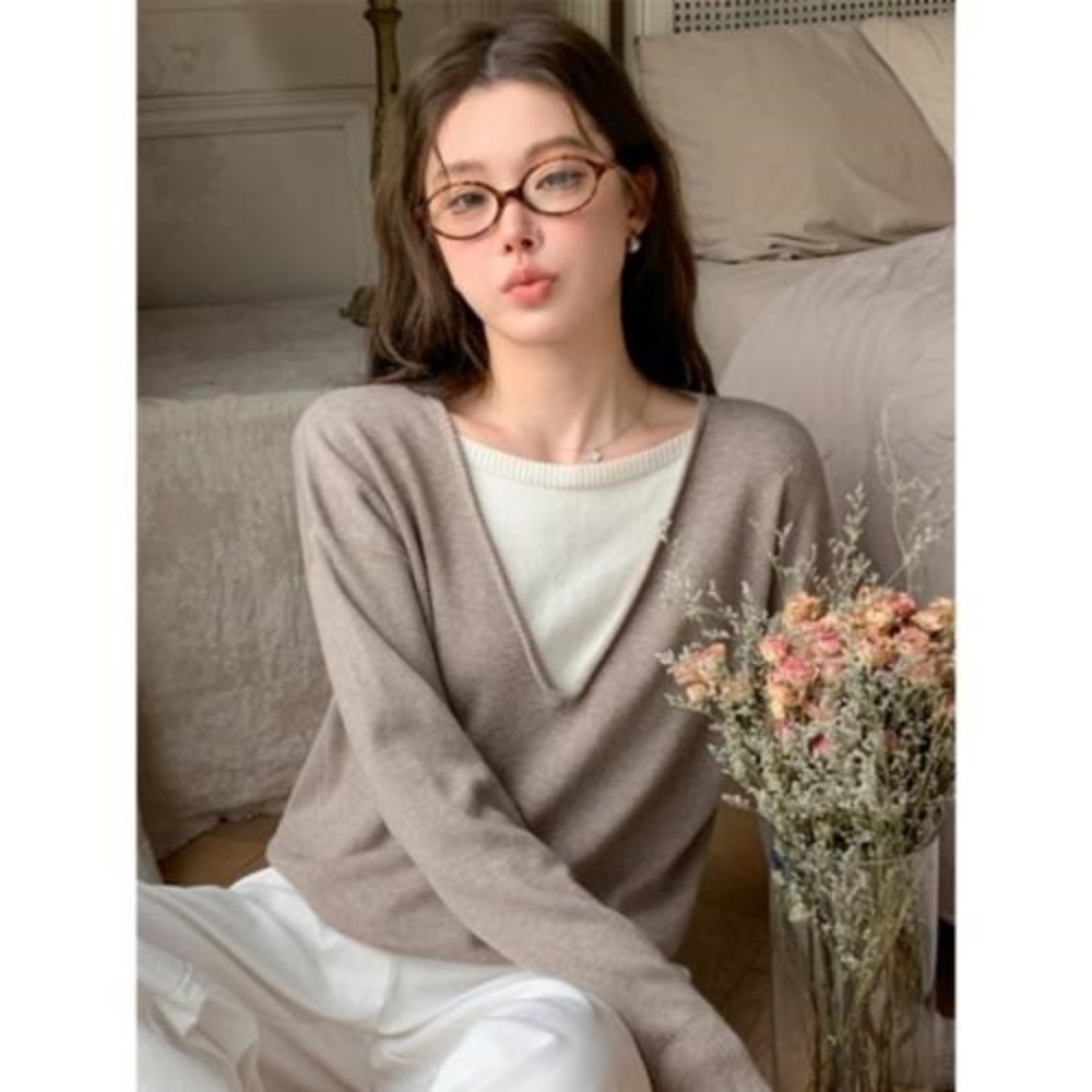 Vネックレイヤード風ルーズ配色ニット | 詳細画像11