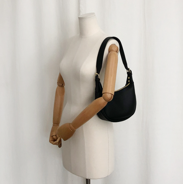 レザー調シンプルショルダーバッグストラップ付 | 詳細画像4