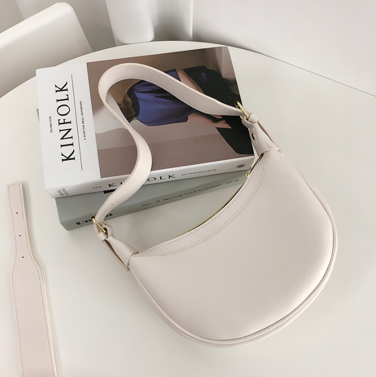 レザー調シンプルショルダーバッグストラップ付 | 詳細画像15