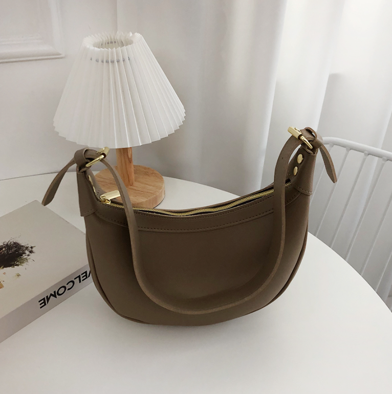 レザー調シンプルショルダーバッグストラップ付 | 詳細画像19