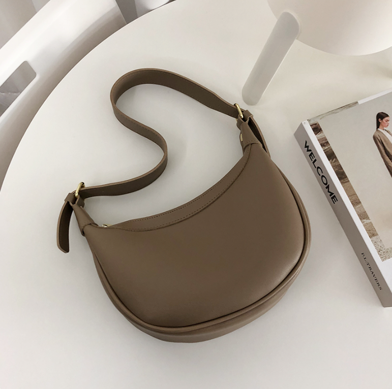 レザー調シンプルショルダーバッグストラップ付 | 詳細画像20