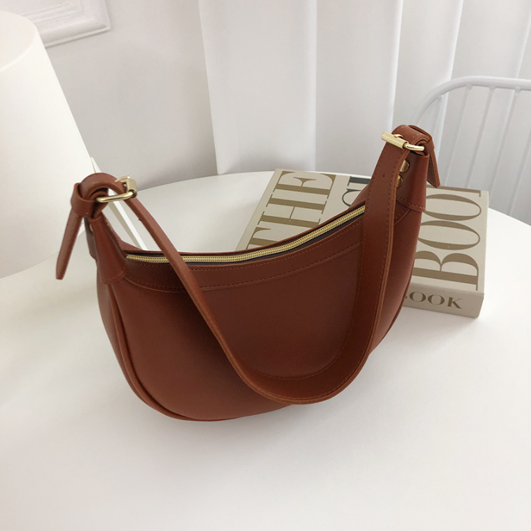 レザー調シンプルショルダーバッグストラップ付 | 詳細画像27