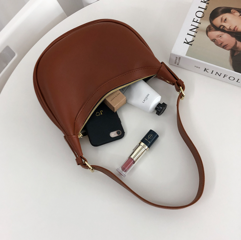 レザー調シンプルショルダーバッグストラップ付 | 詳細画像28