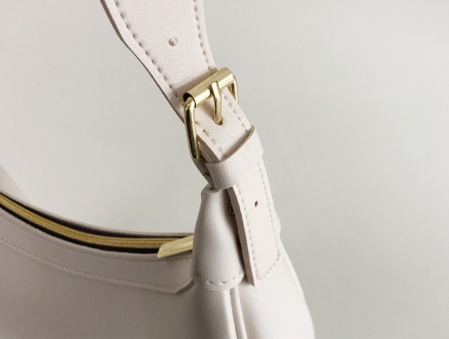 レザー調シンプルショルダーバッグストラップ付 | 詳細画像34