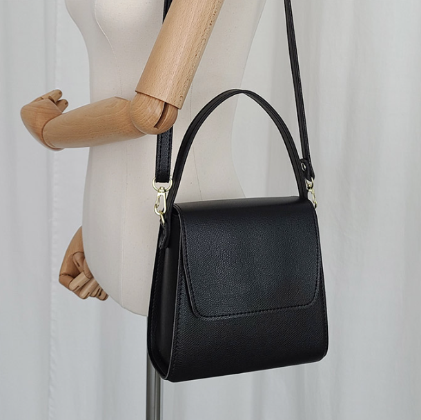 レザー調ショルダーバッグ | 詳細画像4