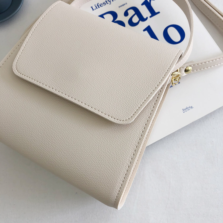 レザー調ショルダーバッグ | 詳細画像10