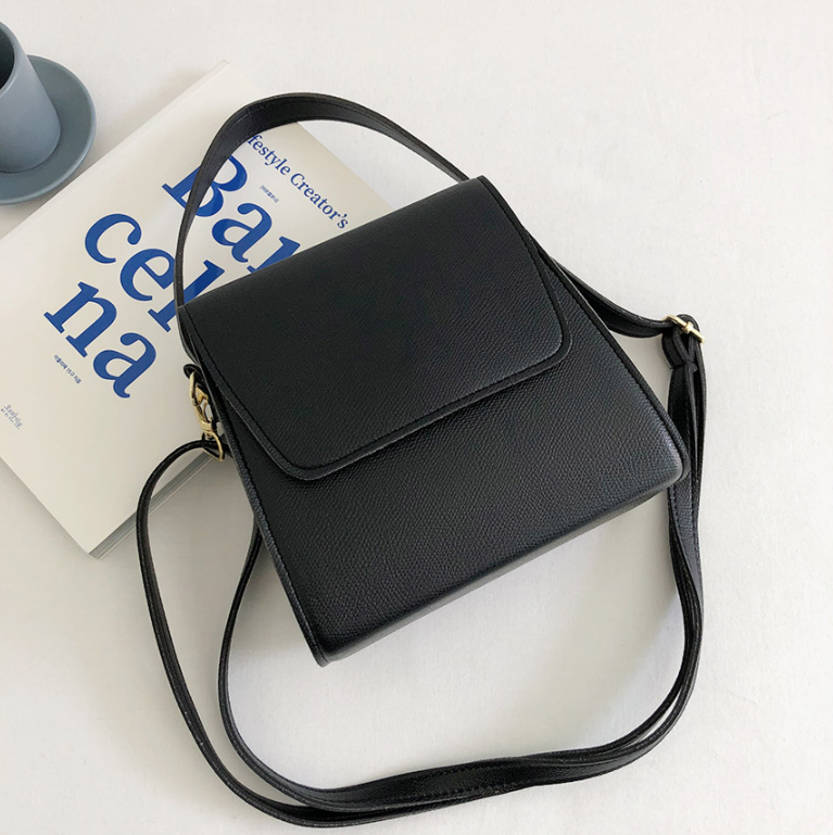 レザー調ショルダーバッグ | 詳細画像11