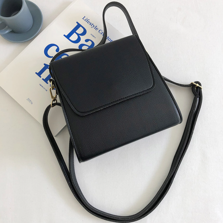 レザー調ショルダーバッグ | 詳細画像12